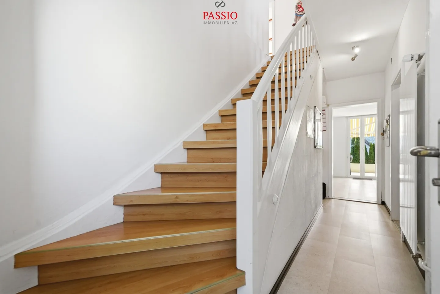 Casa spaziosa con giardino paradisiaco e tanto spazio - Foto 5 di 42