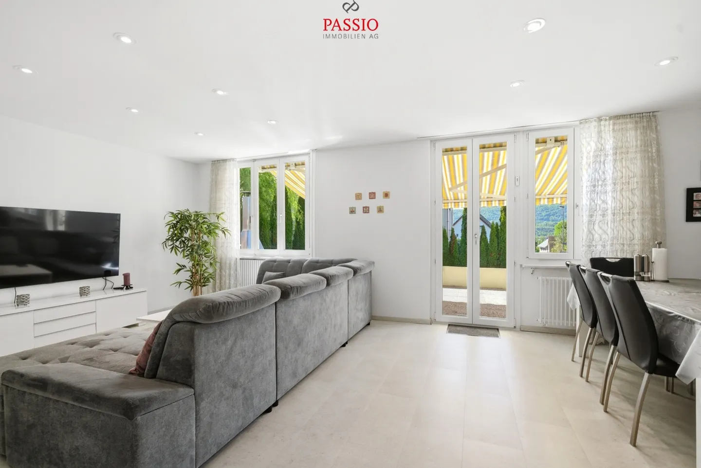 Casa spaziosa con giardino paradisiaco e tanto spazio - Foto 9 di 42