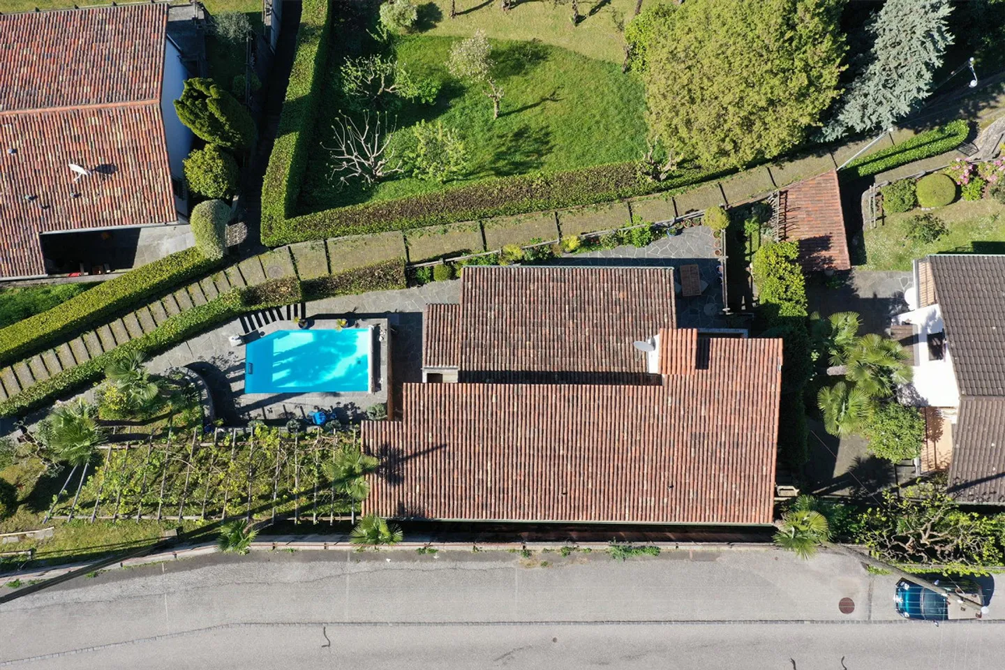 Beautiful single-family/holiday home with pool and view of Lake Maggiore - Photo 18 of 19