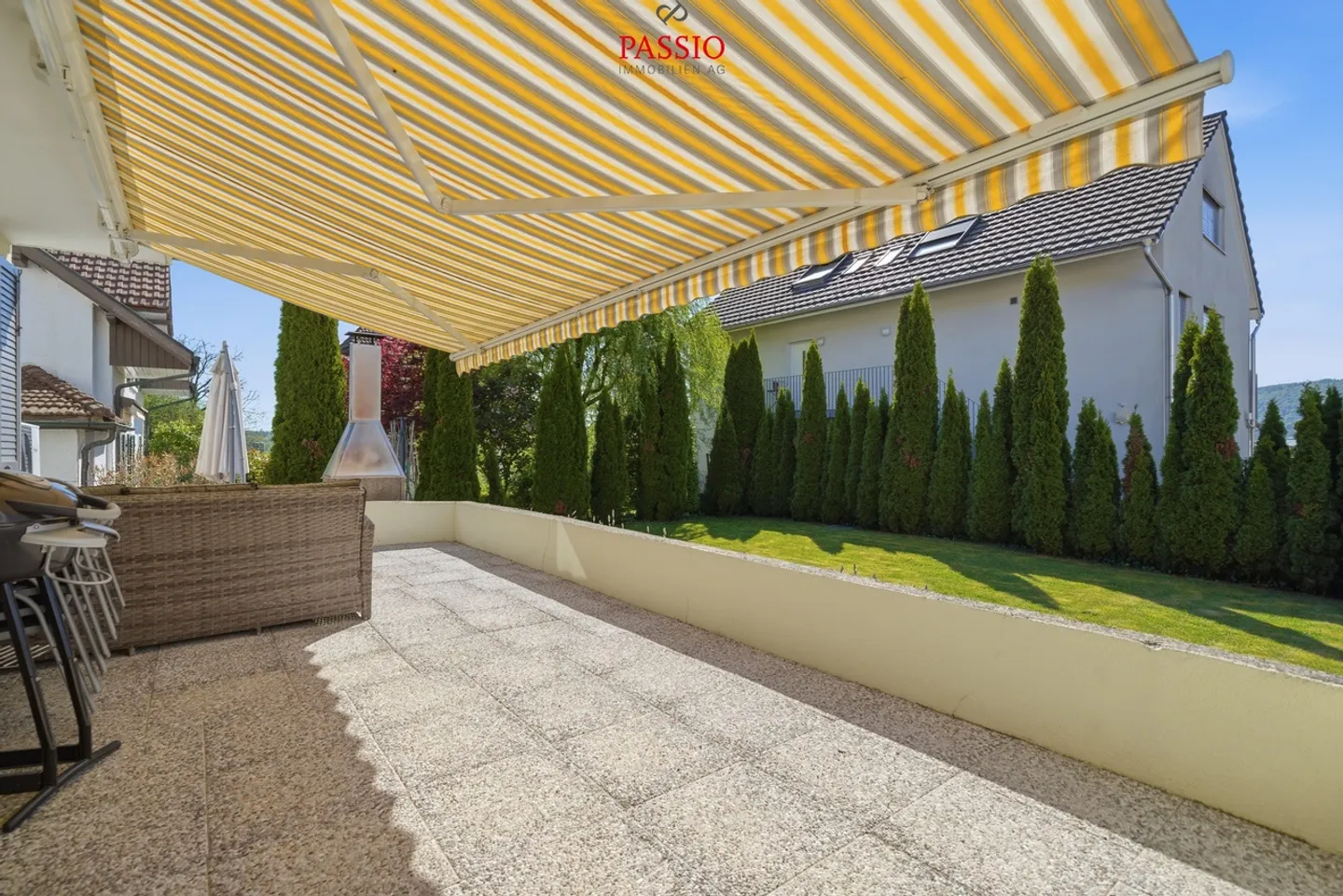 Casa spaziosa con giardino paradisiaco e tanto spazio - Foto 2 di 42