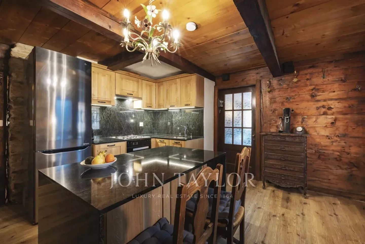 Extraordinary Chalet near the Portes du Soleil - Photo 5 of 13