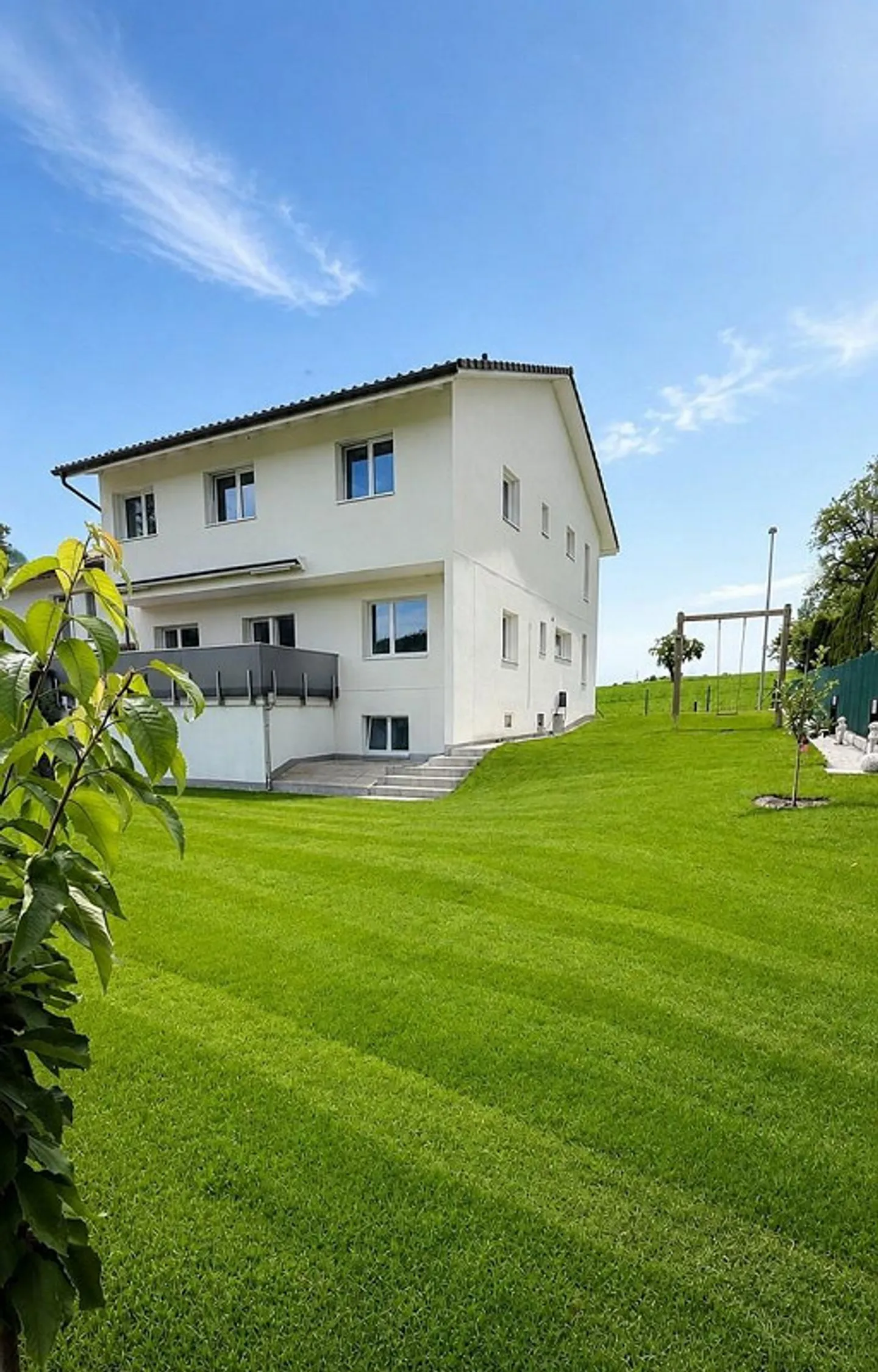 Idyllisches Familienhaus mit Terrasse - Foto 1 von 18