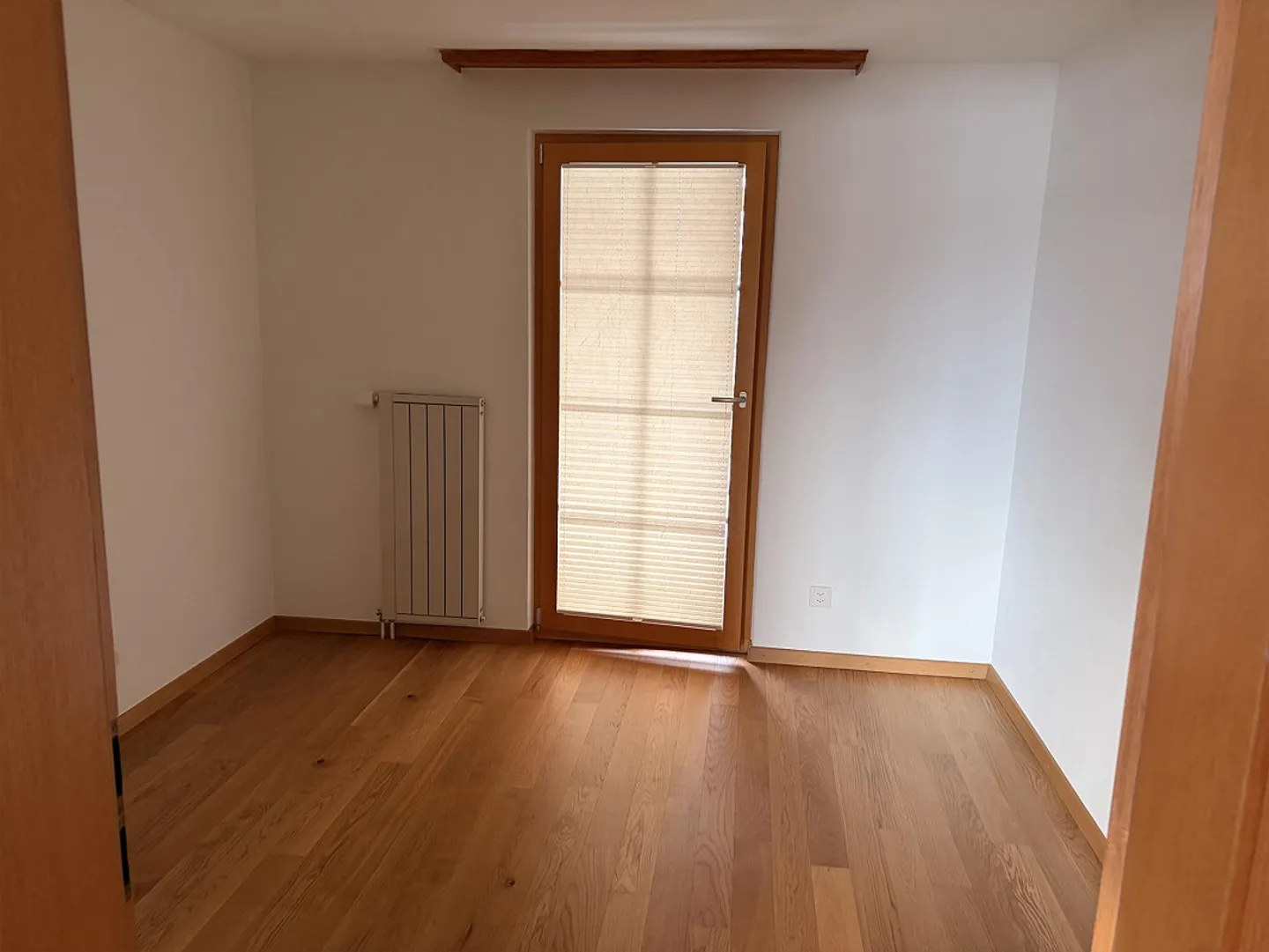 Attractive 3.5-room apartment in Schluein – quiet, bright and comfortable - Photo 6 of 13