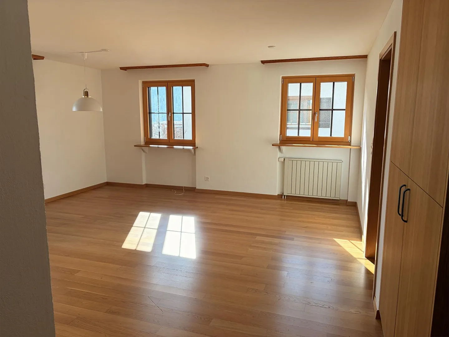 Attractive 3.5-room apartment in Schluein – quiet, bright and comfortable - Photo 10 of 13