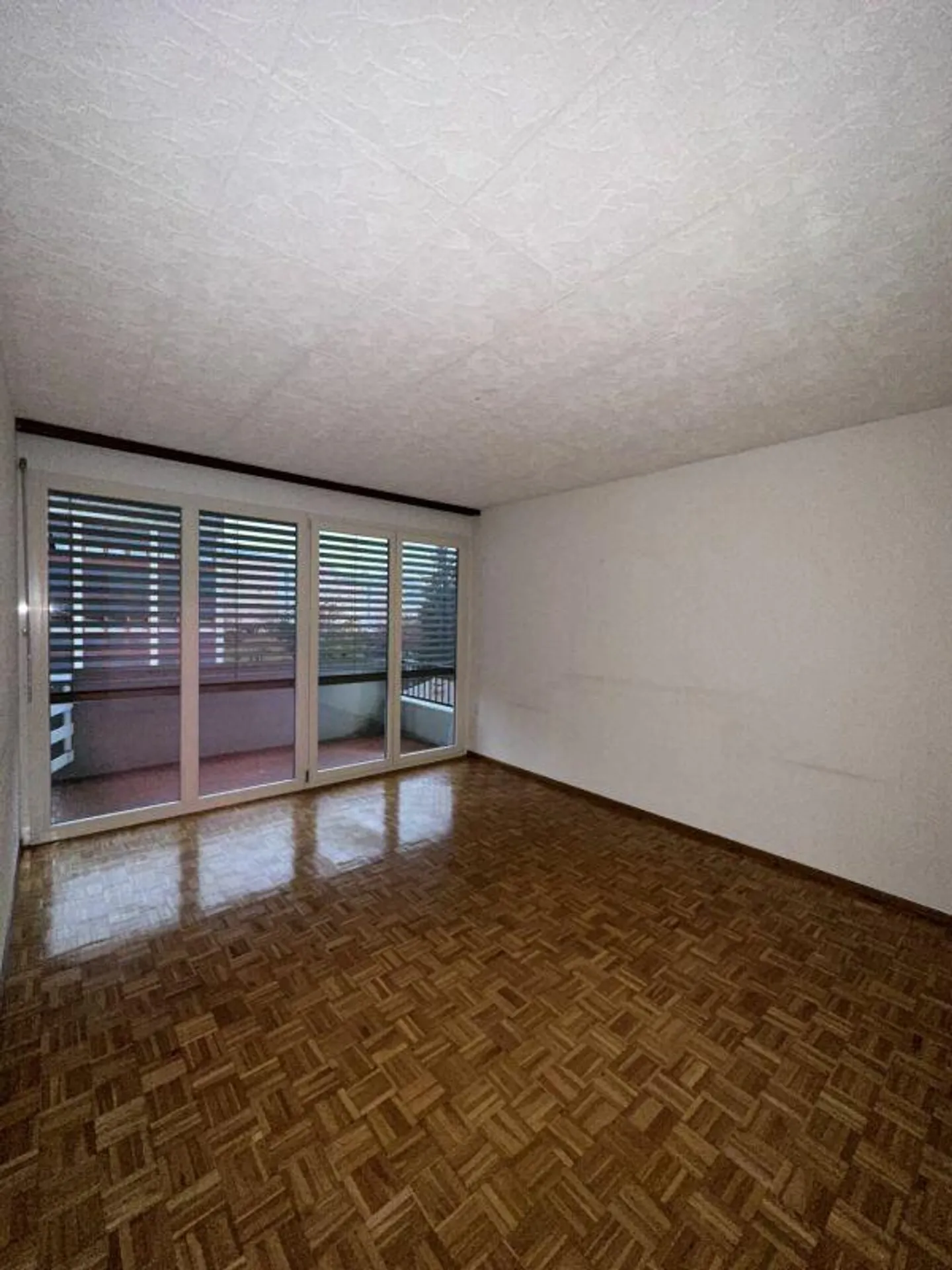 MASSAGNO | SPACIOUS 1.5 ROOM - Photo 2 of 2