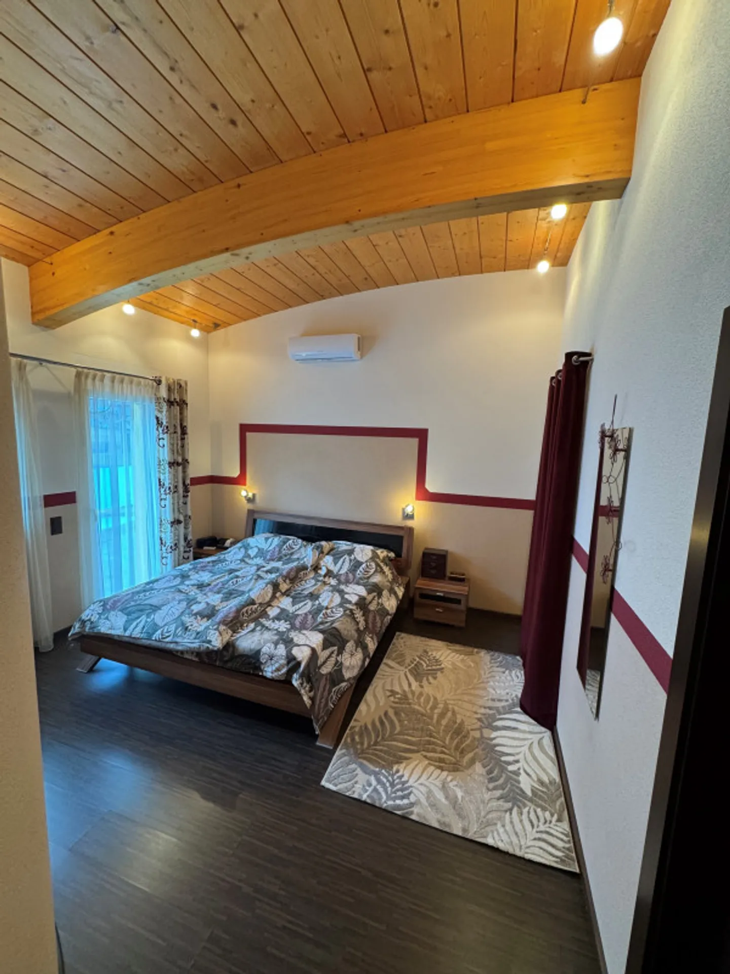 Villa unifamiliare spaziosa con 5,5 stanze e ampliamento a Muraz - Foto 10 di 13
