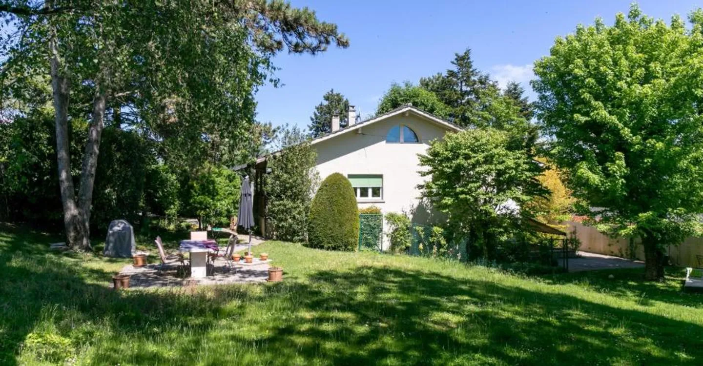 Elegant Detached Villa in Nature - Photo 2 of 8