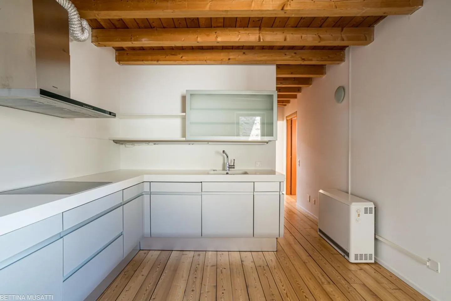 VICO MORCOTE WONDERFUL TICINESE HOUSE - Photo 2 of 15