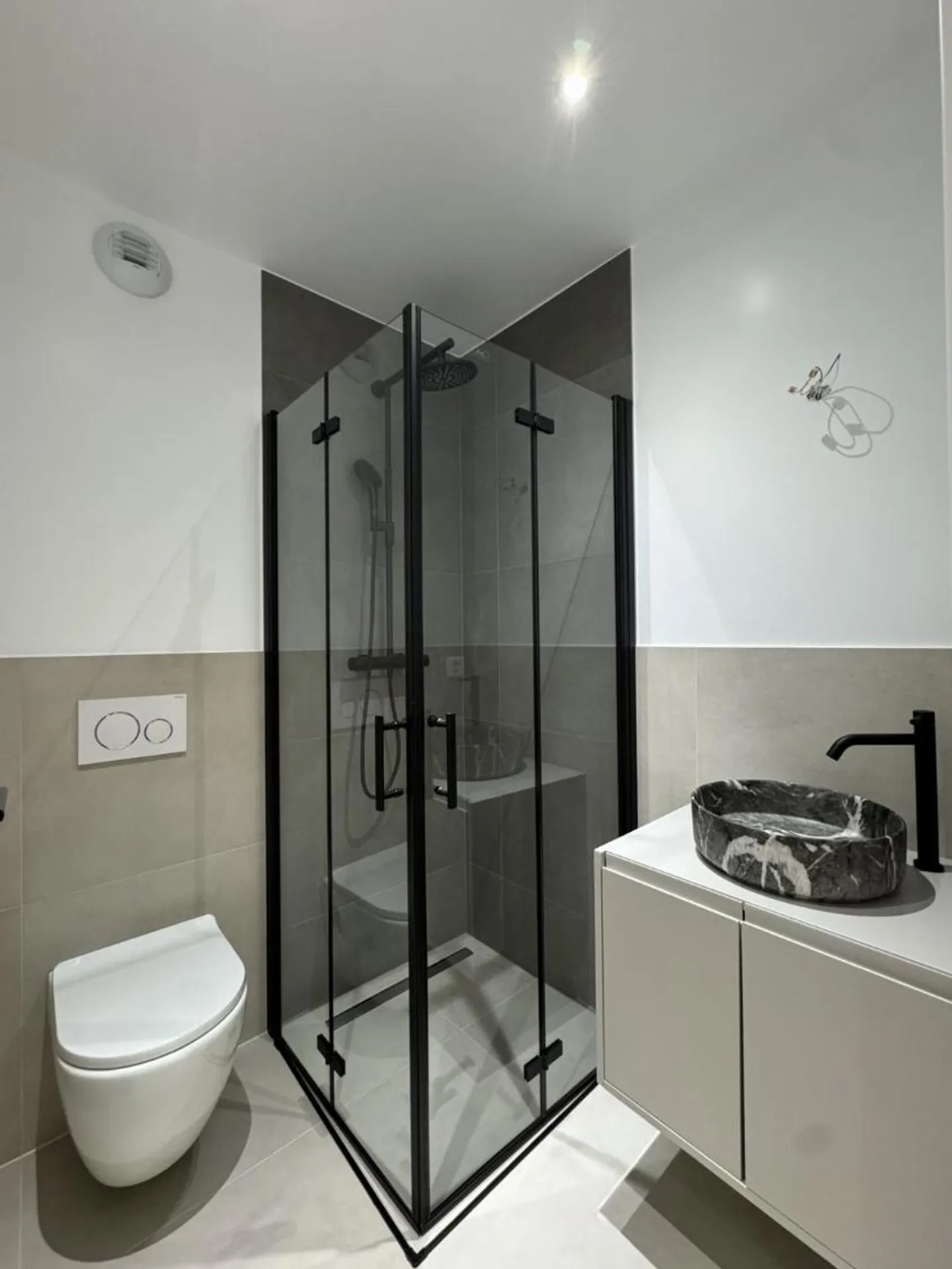 Maison Mitoyenne Rénovée - Photo 11 sur 13