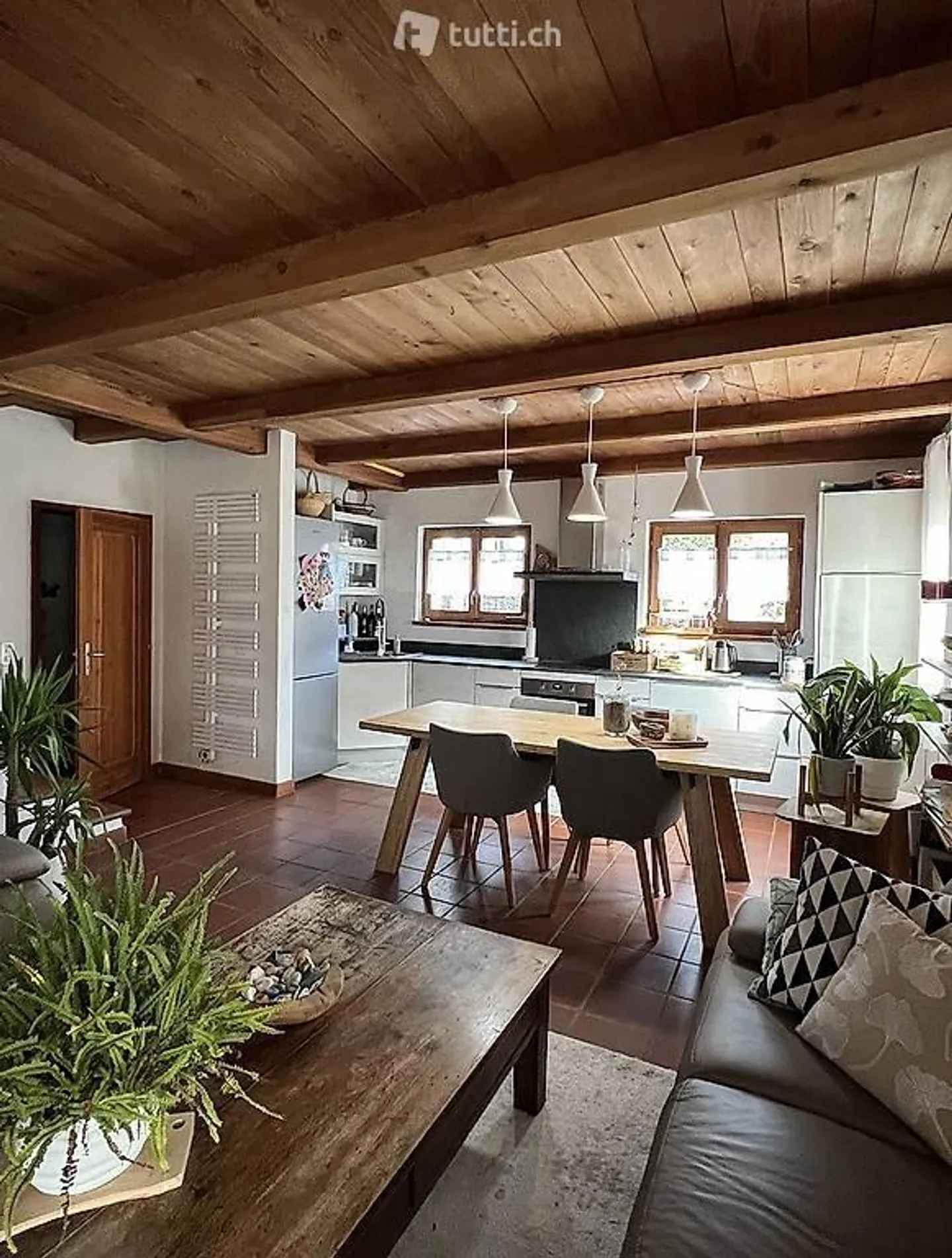 casa di 5 1/2 locali con giardino molto soleggiata con bella vista - Foto 6 di 31
