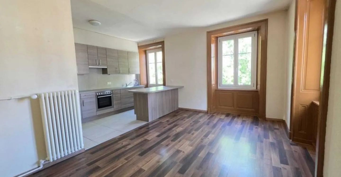 Beautiful apartment with balcony - Photo 2 of 6