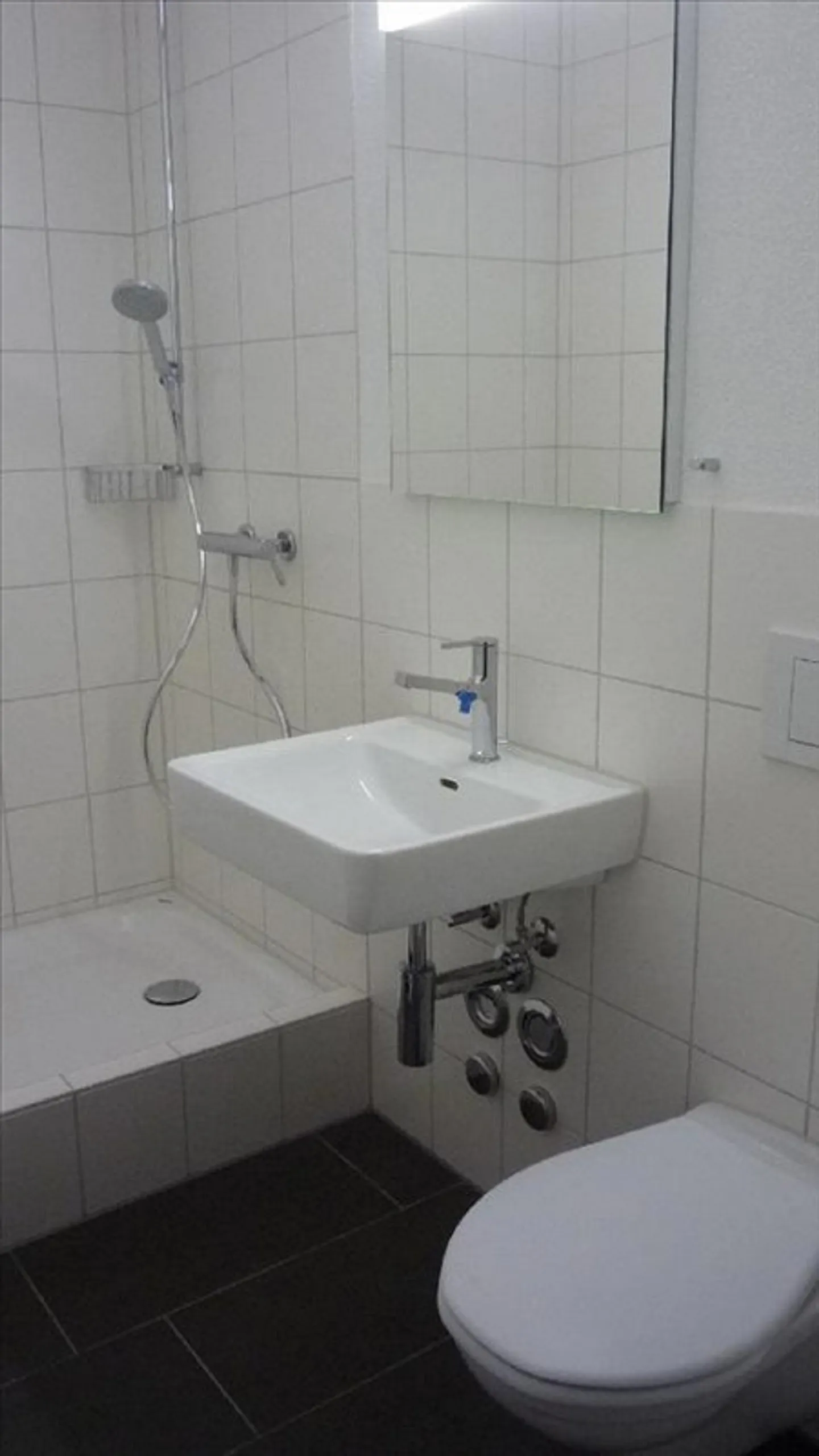 Chambre individuelle rénovée à louer - Photo 2 sur 3