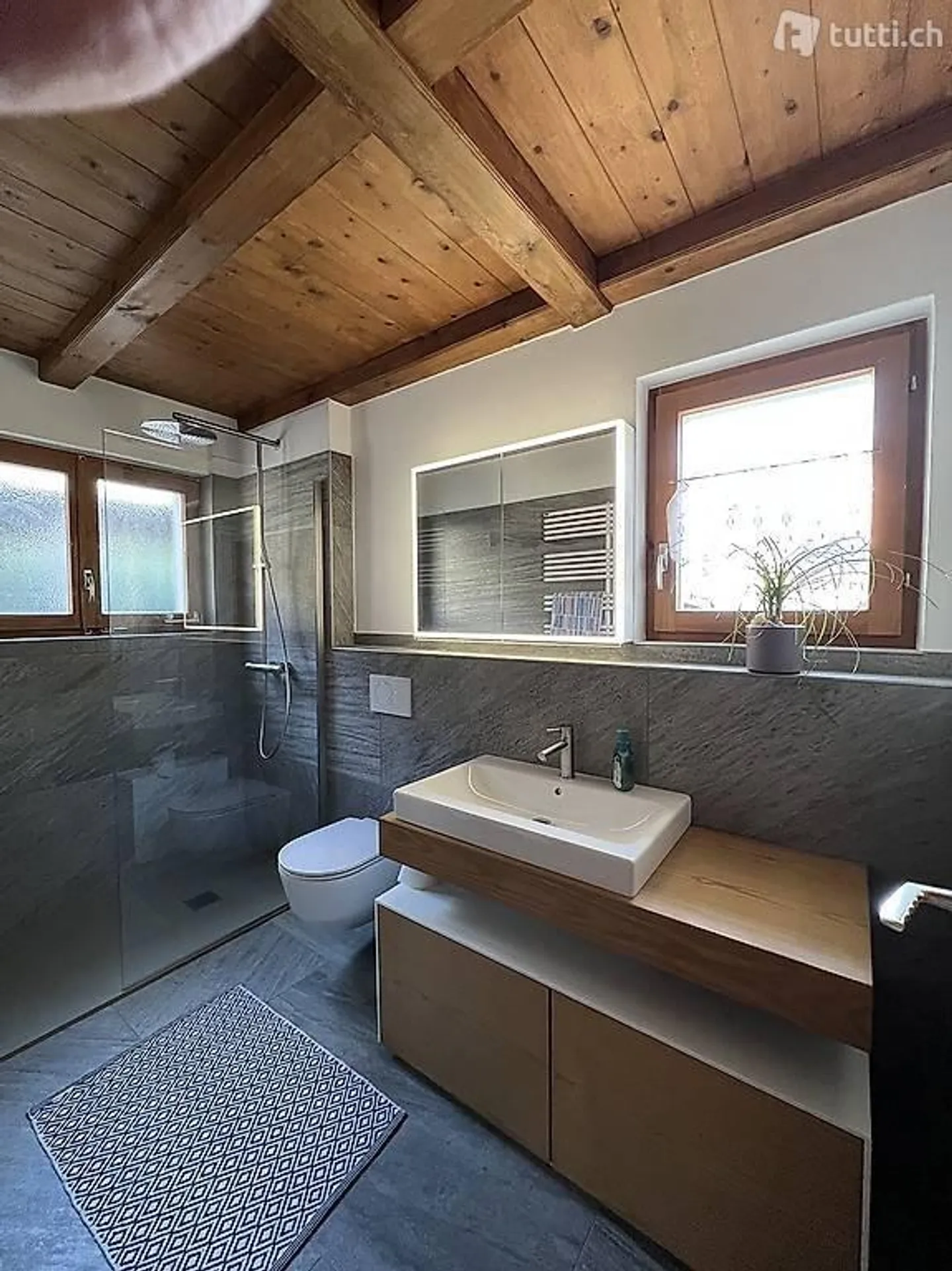 casa di 5 1/2 locali con giardino molto soleggiata con bella vista - Foto 5 di 31