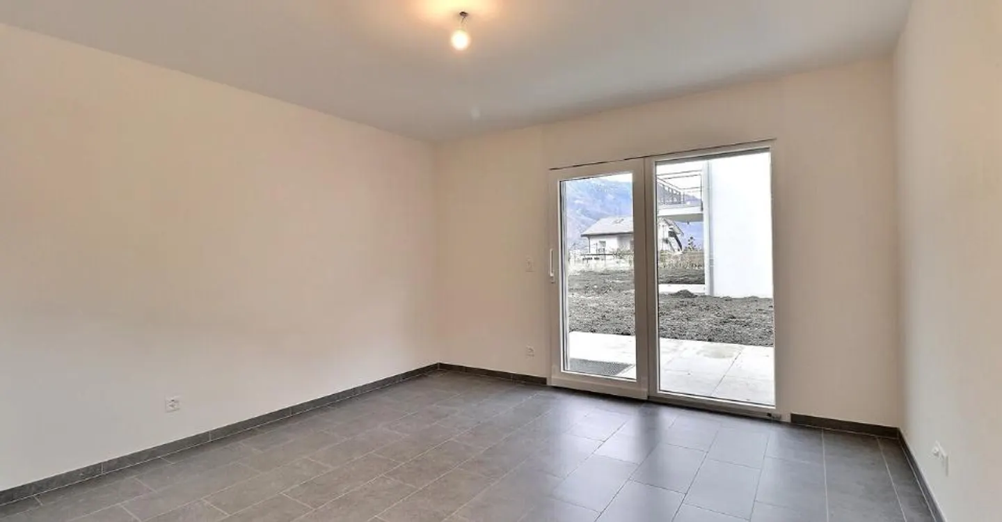 Magnifique appartement de 1 pièce au rez - Photo 2 sur 4