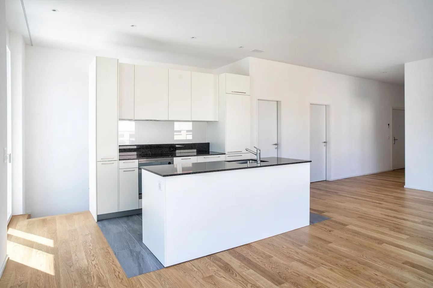 Einzigartige 2.5-Zimmerwohnung mit Atelier - Foto 1 von 7