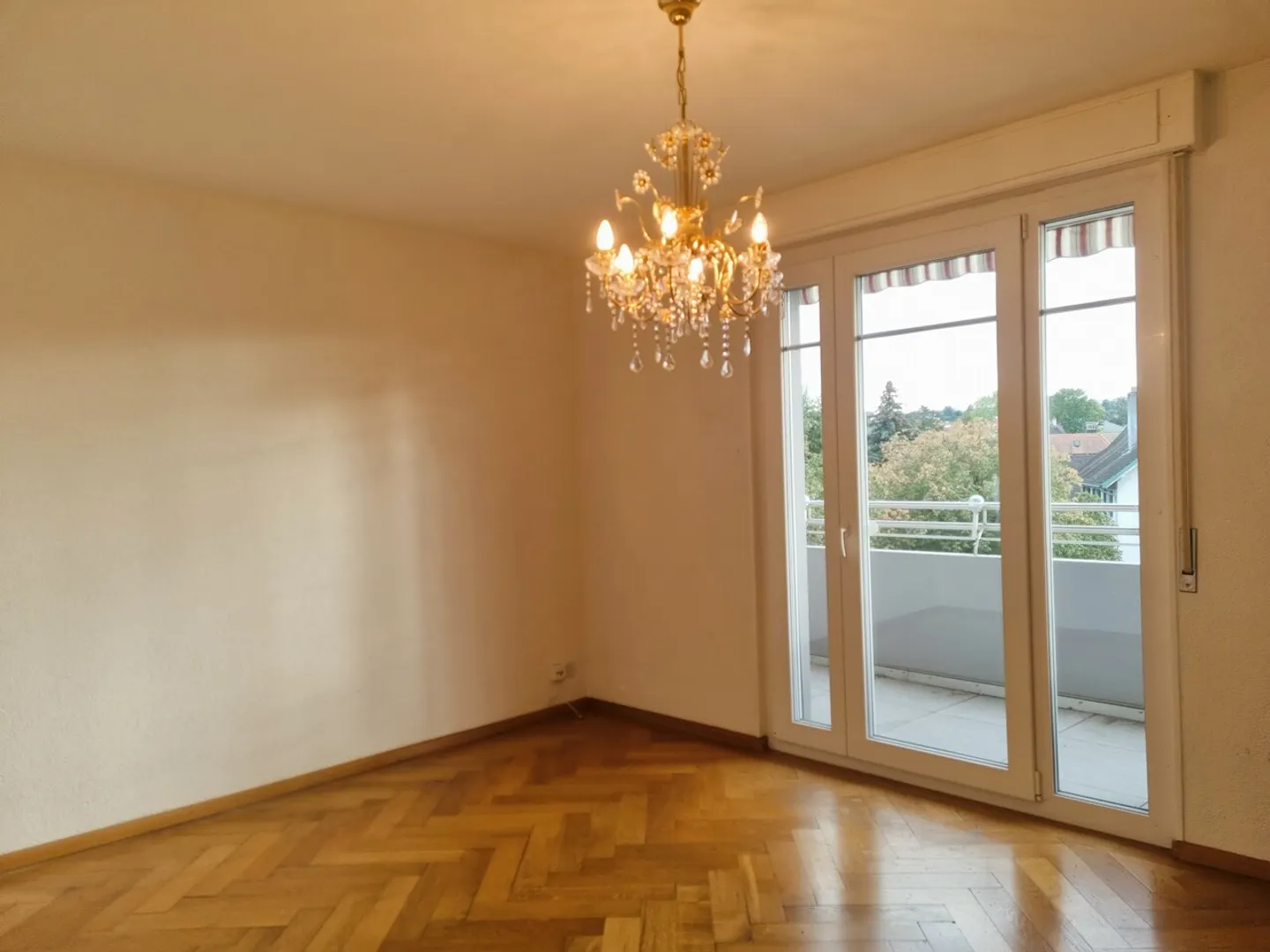 Magnificent 3.5-room apartment - Photo 3 of 8