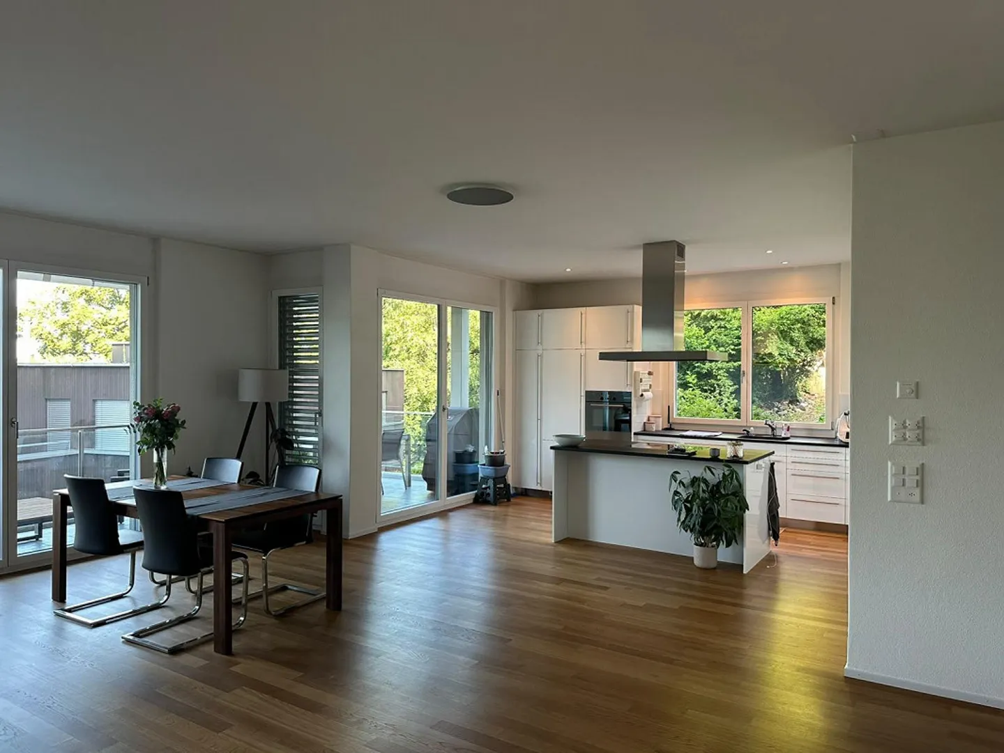 Bright 3.5-room apartment with a view of Rigi and Lake Zug - Photo 4 of 7