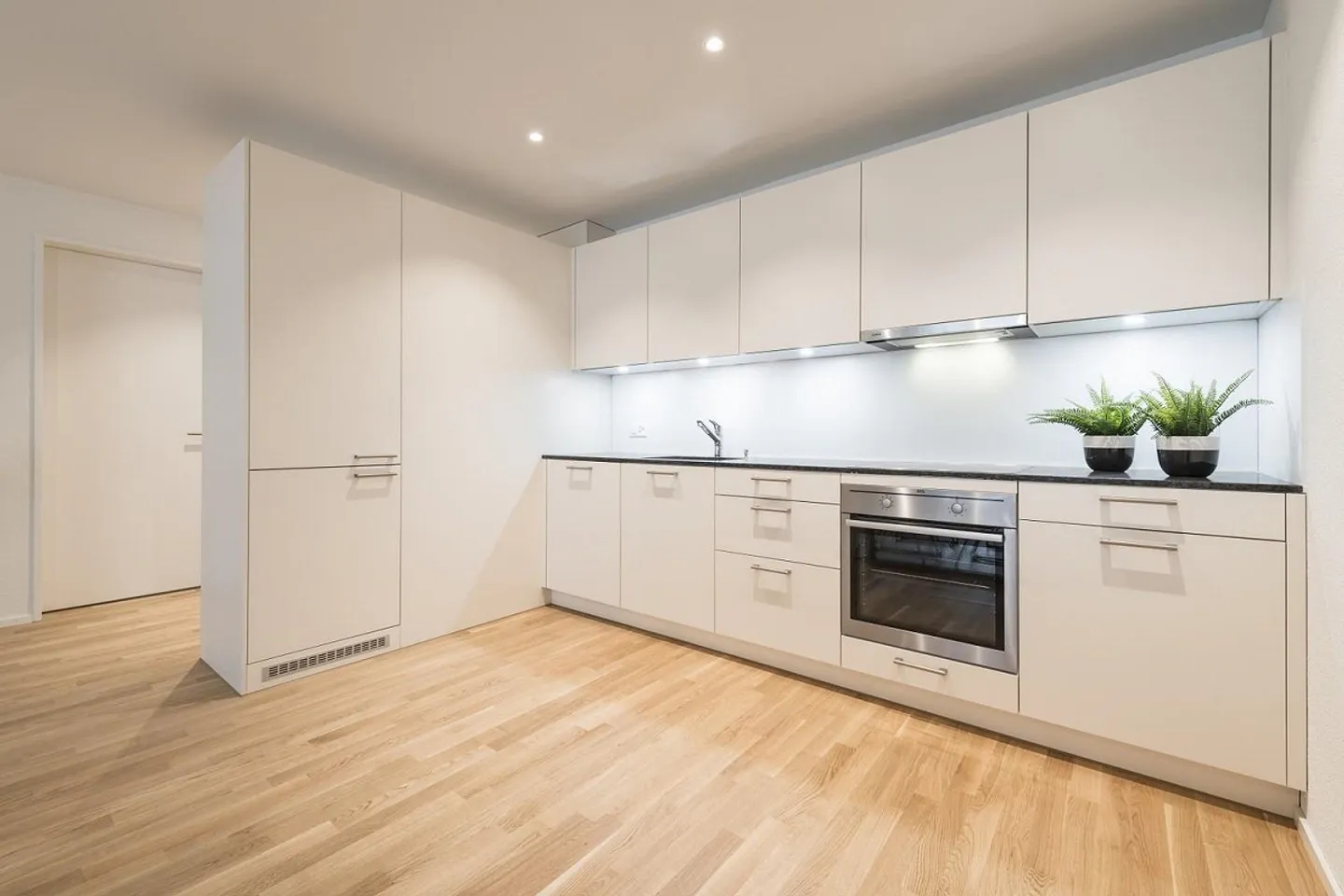 Appartamento moderno di 2,5 locali al 1° piano con balcone - Foto 4 di 8