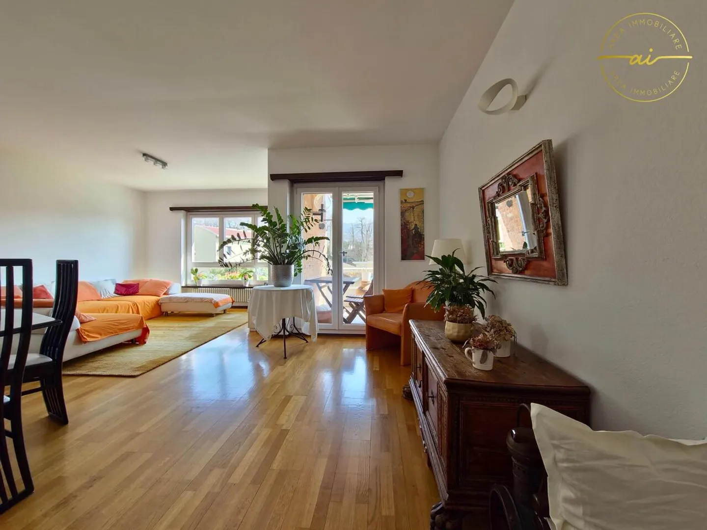 GERÄUMIGE 3.5 ZIMMER MIT PANORAMABLICK IN MASSAGNO - Foto 3 von 11