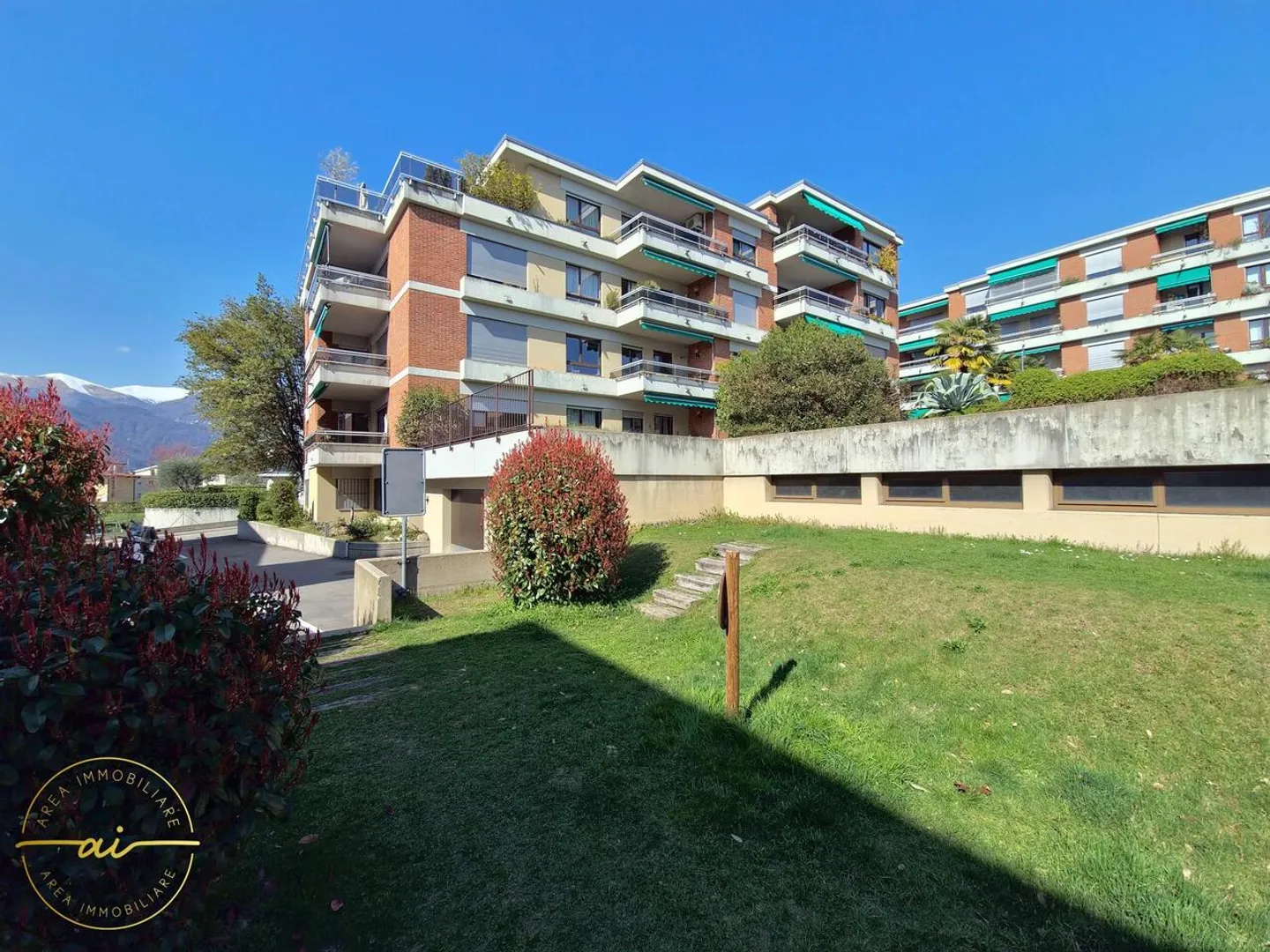 GERÄUMIGE 3.5 ZIMMER MIT PANORAMABLICK IN MASSAGNO - Foto 11 von 11