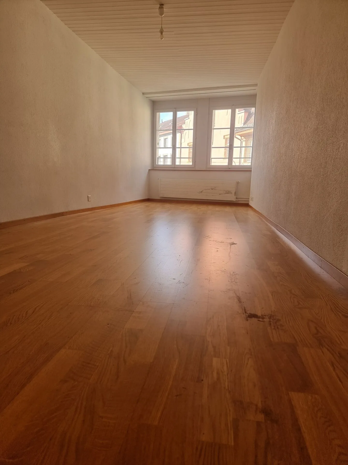 Studio dans la vieille ville de Bienne - Photo 1 sur 5