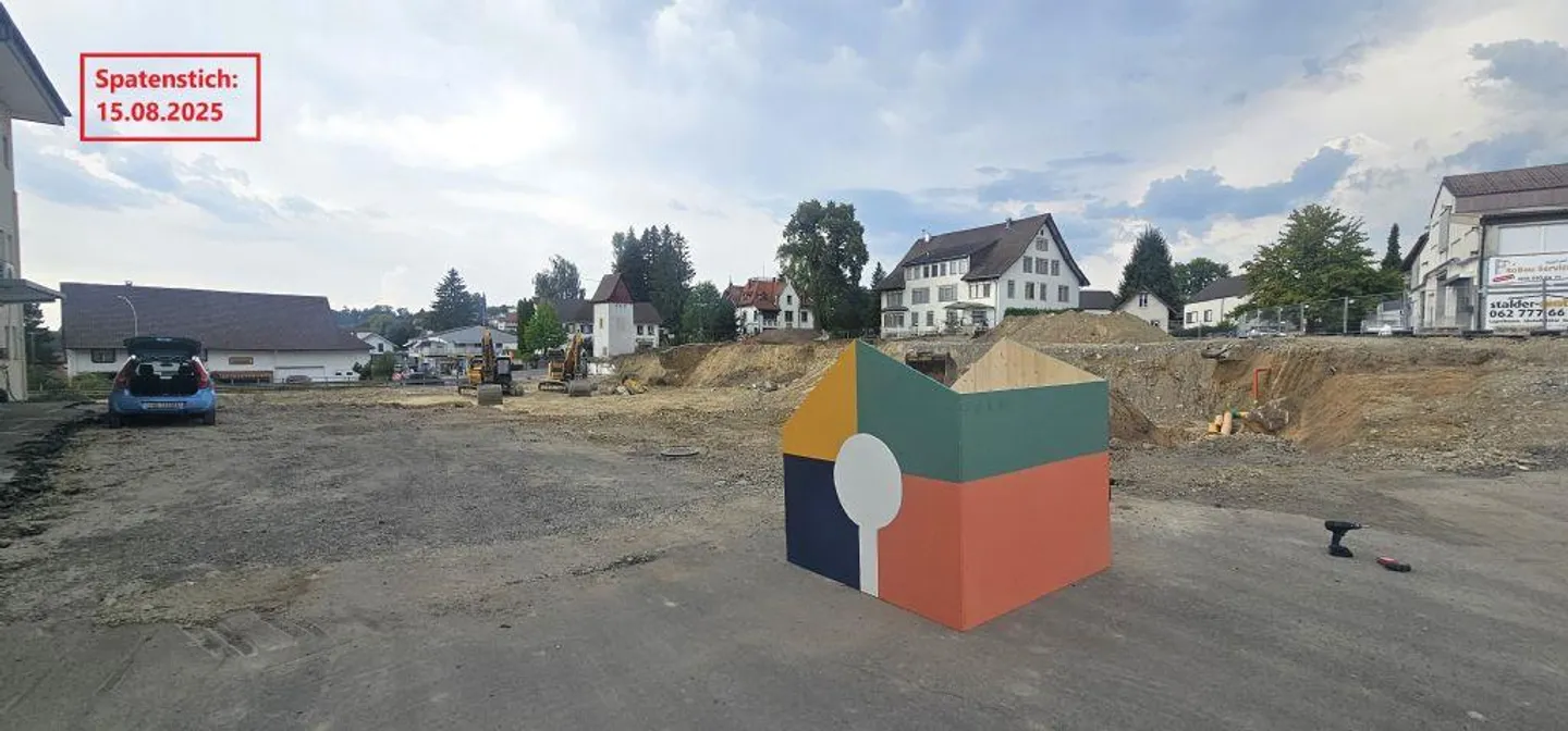 SHOWROOM VOR ORT | WOHNEN IM DORFZENTRUM | WOHNRAUM FÜR JUNG UND ALT - Foto 2 von 11