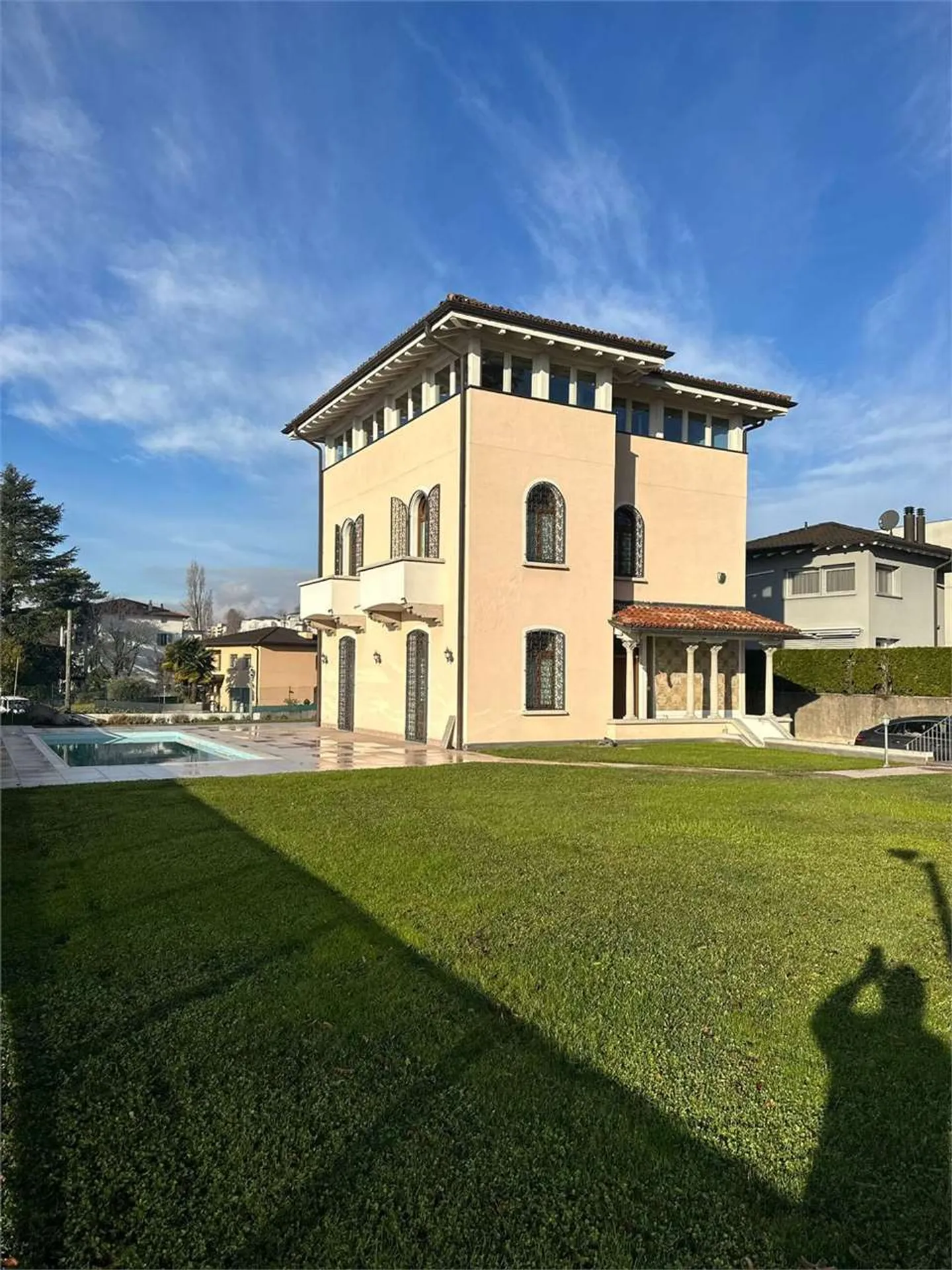 Magnifica villa a Balerna con piscina - Foto 1 di 13