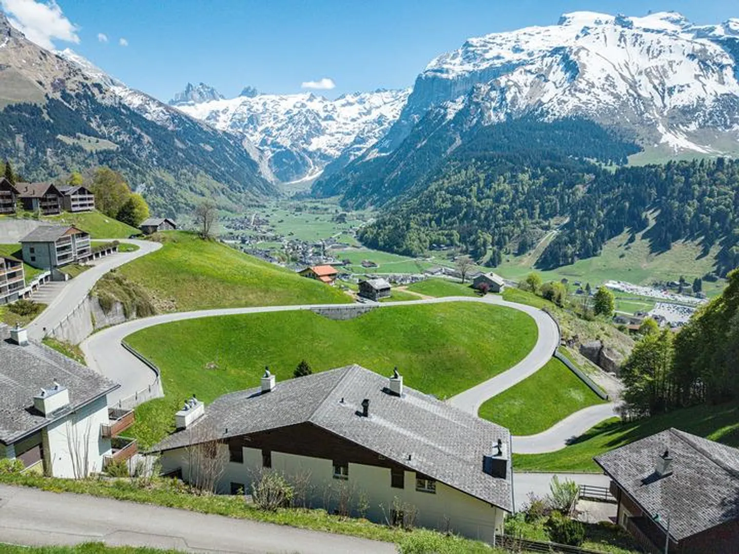 VIVRE HAUT AU-DESSUS D'ENGELBERG - Photo 1 sur 8