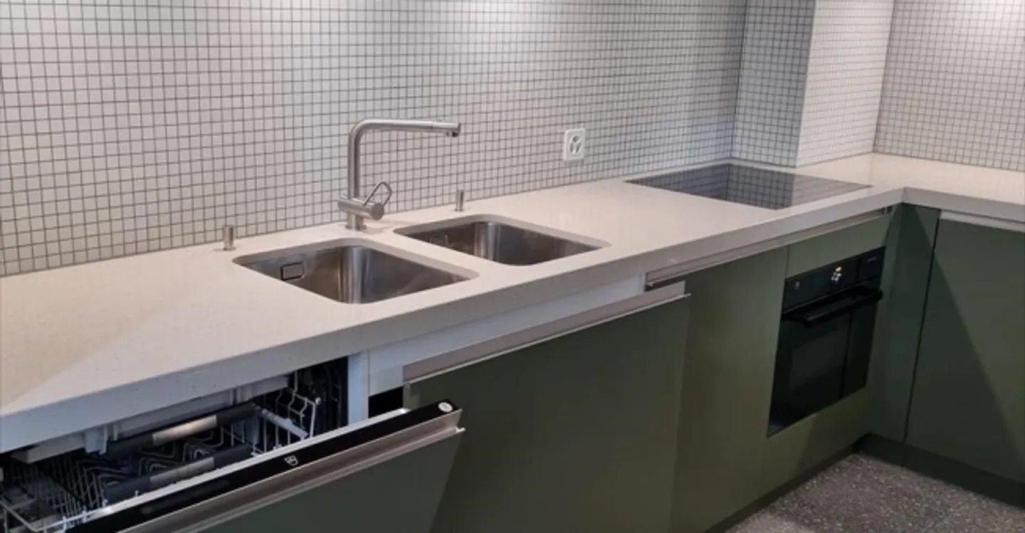 Immeuble mixte à louer - Photo 2 sur 8
