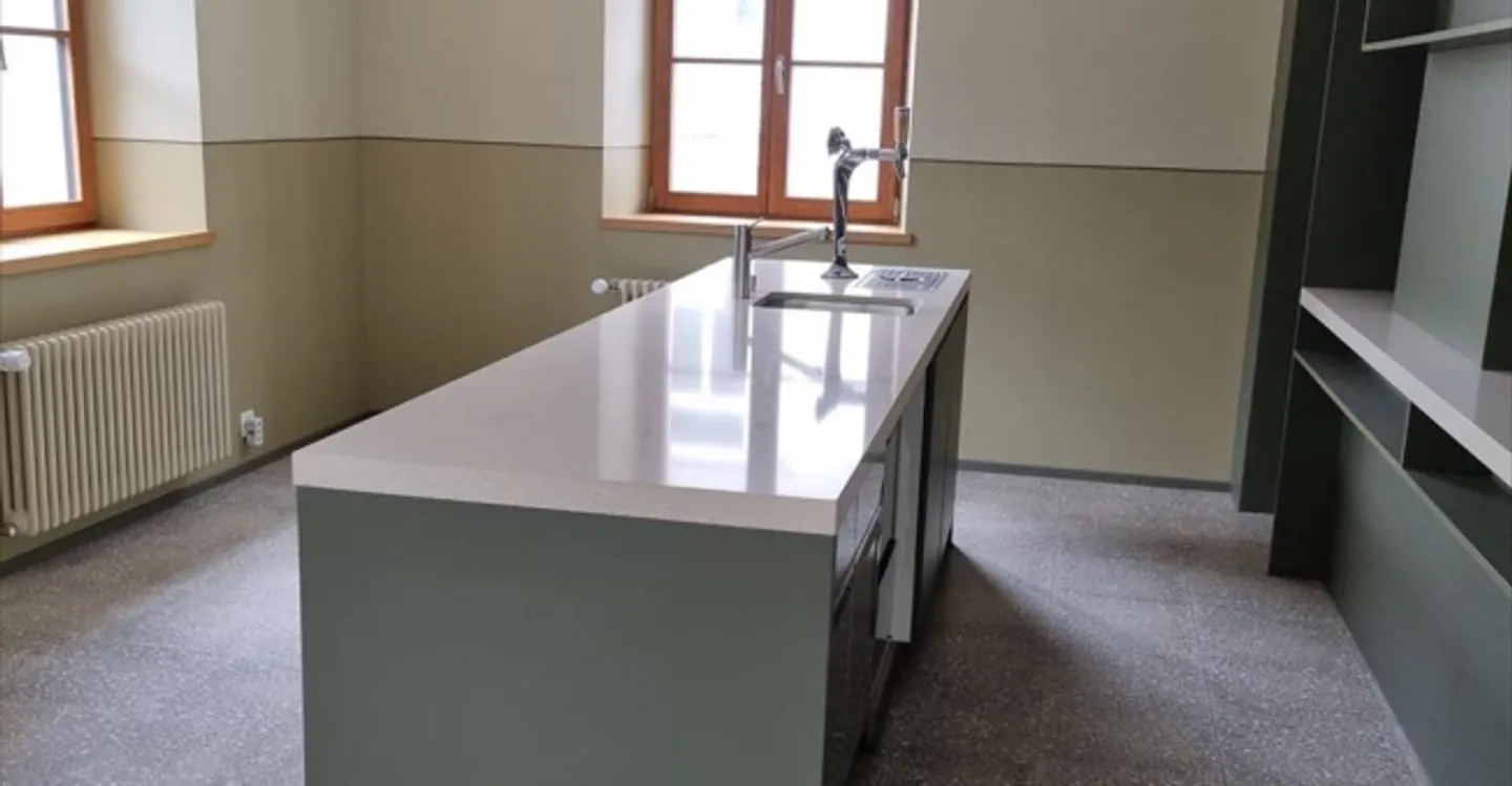Immeuble mixte à louer - Photo 3 sur 8