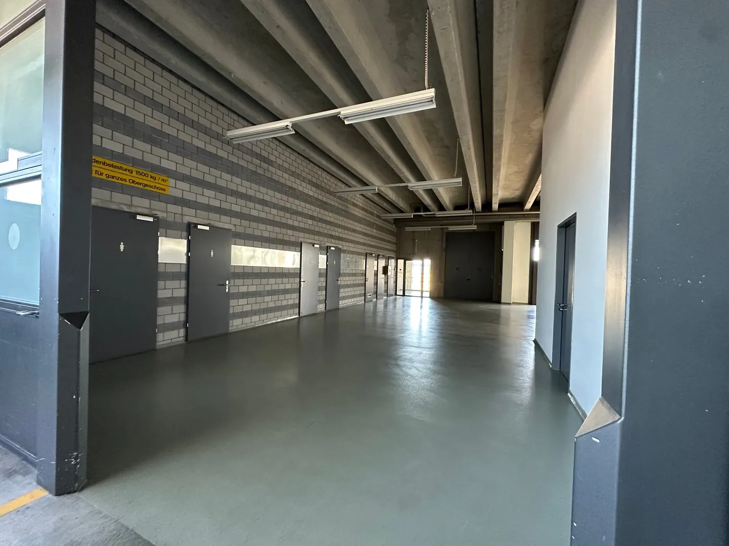 Moderne Industriehalle in Arbon zu vermieten - Foto 3 von 4