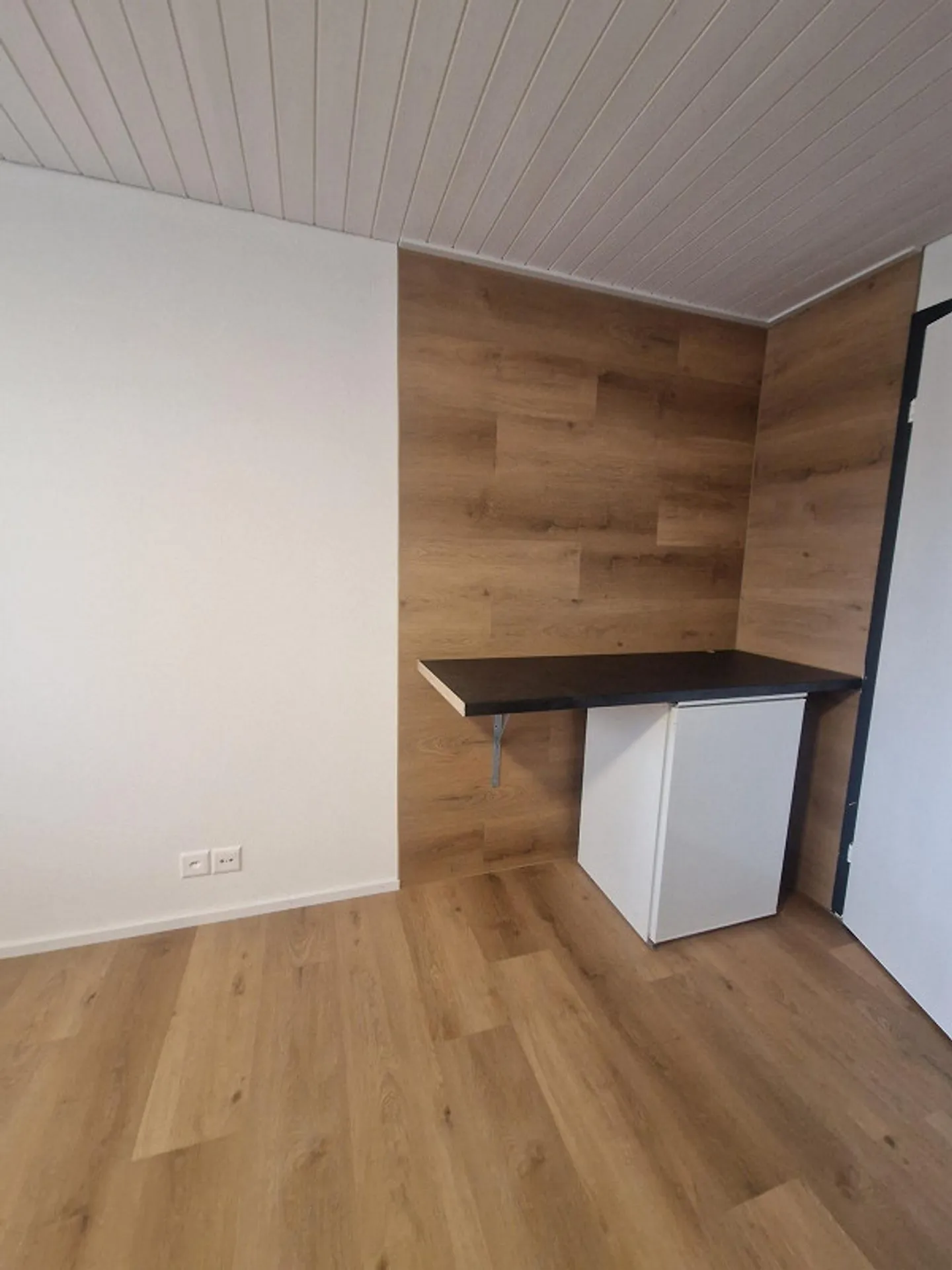 Great single room - central location, right next to the train station - Photo 2 of 3