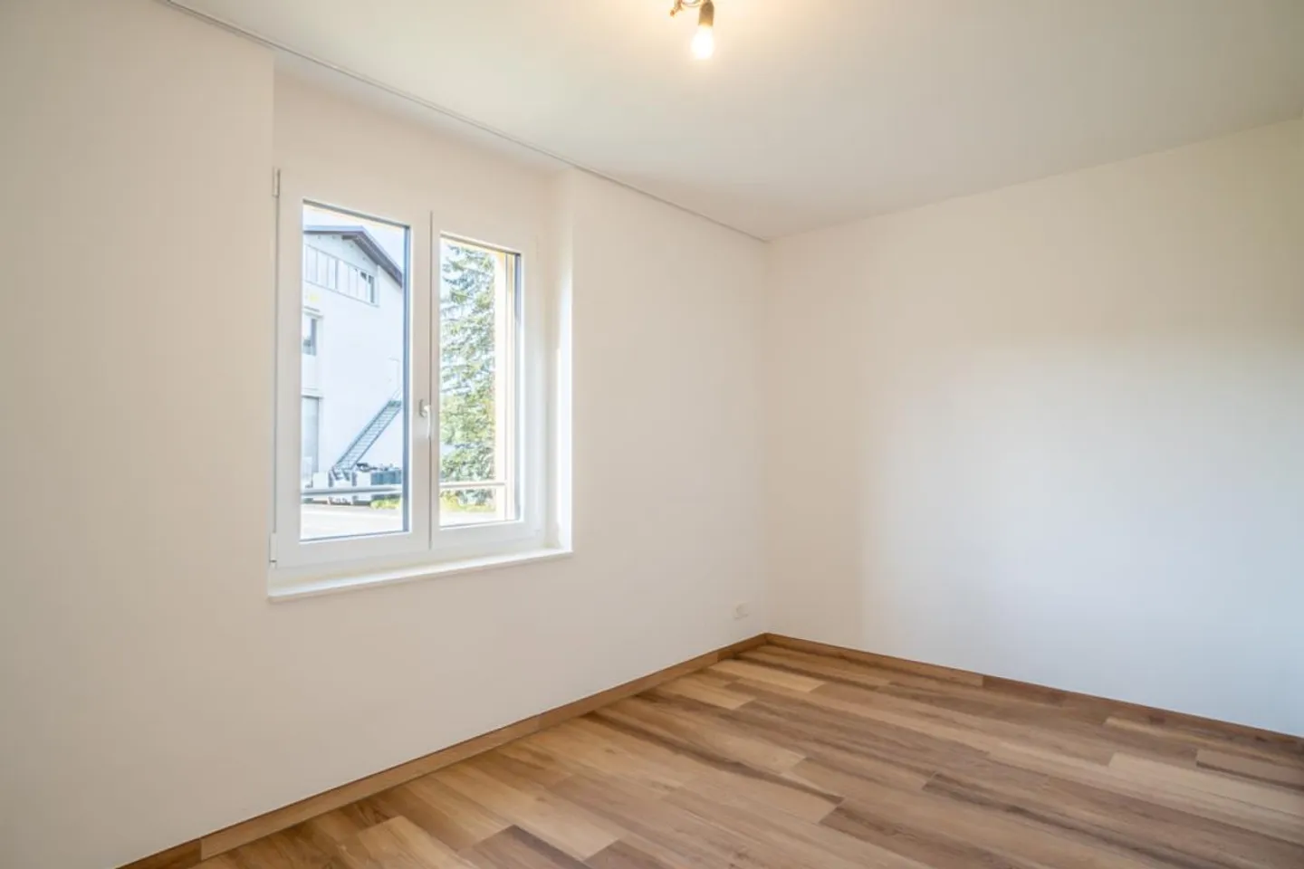 Vivere moderno, conveniente e idilliaco! - Foto 6 di 8