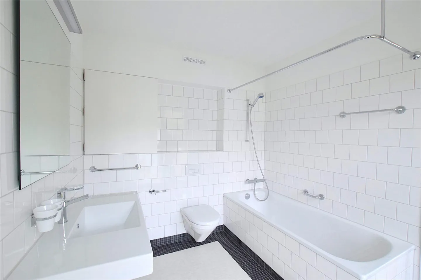 Moderne 4.5 Zimmer Wohnung - Foto 3 von 9