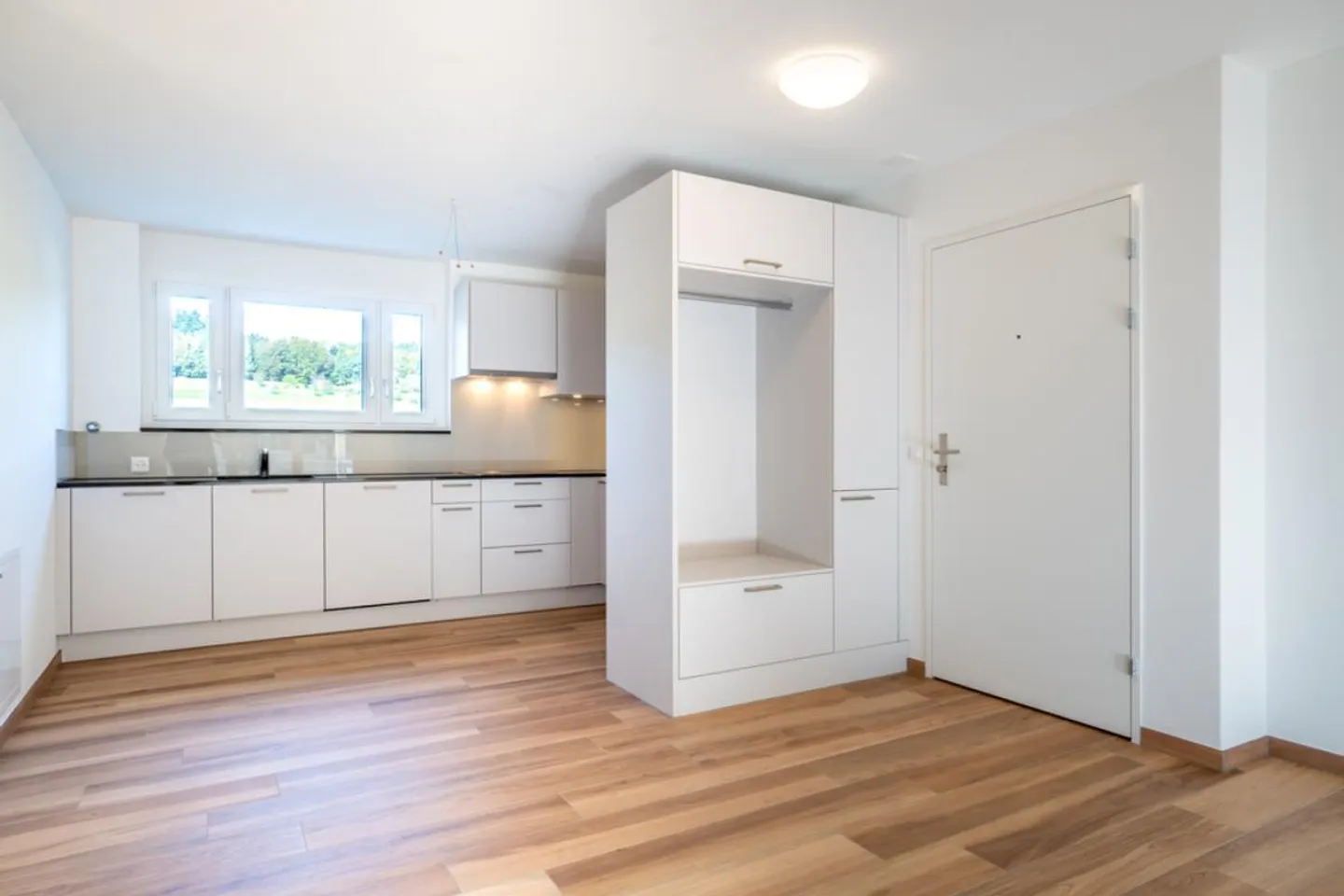 Vivere moderno, conveniente e idilliaco! - Foto 3 di 8