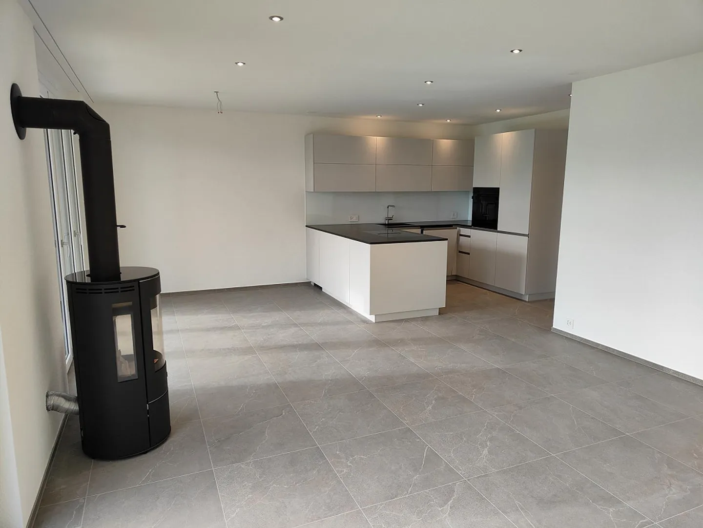 Moderne 5.5-Zimmer-Doppelhaushälfte in ruhiger Lage von Zuben - Foto 5 von 15