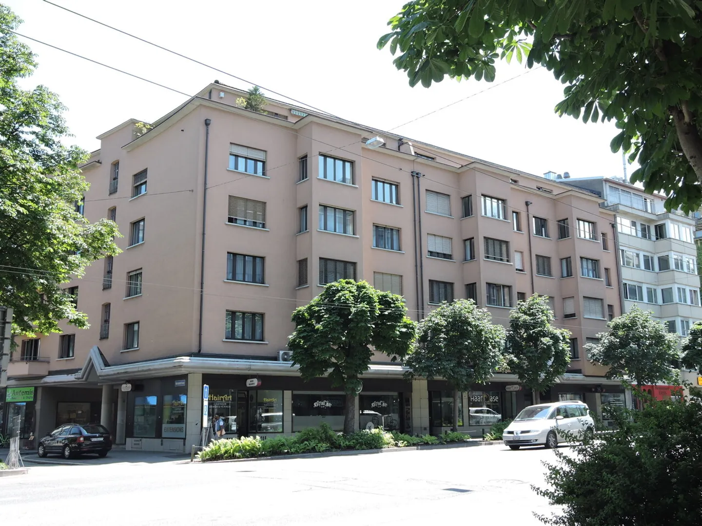 TEMPORARY UNTIL 31.03.2027! Centrally located apartment with balcony - Photo 1 of 8