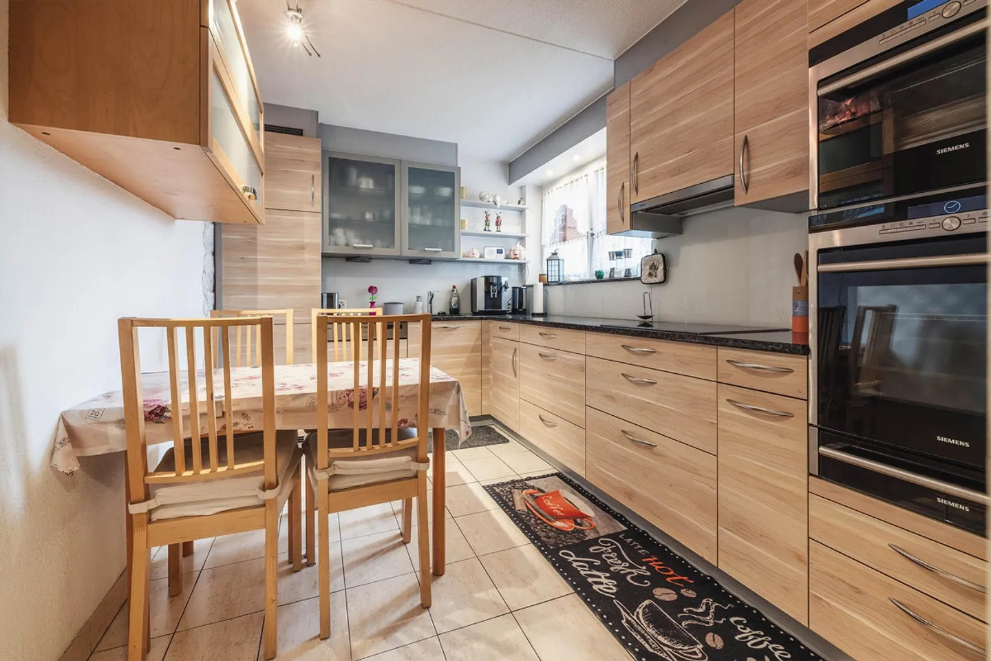Appartamento 4,5 stanze ben tenuto con stanza per il bricolage - Foto 5 di 11