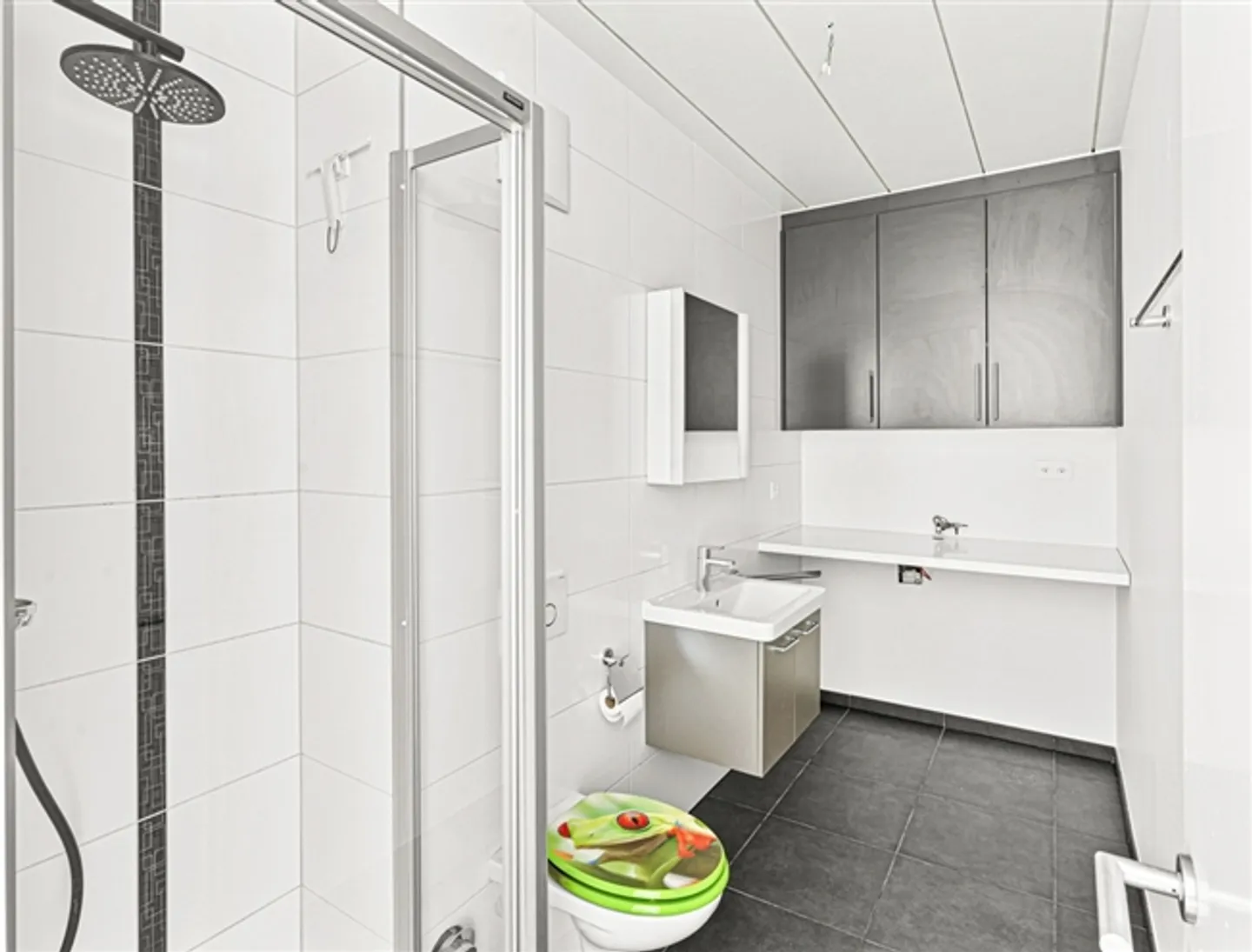 «Elegant renovierte Wohnung mit herrlichem Blick auf den See» - Foto 10 von 10