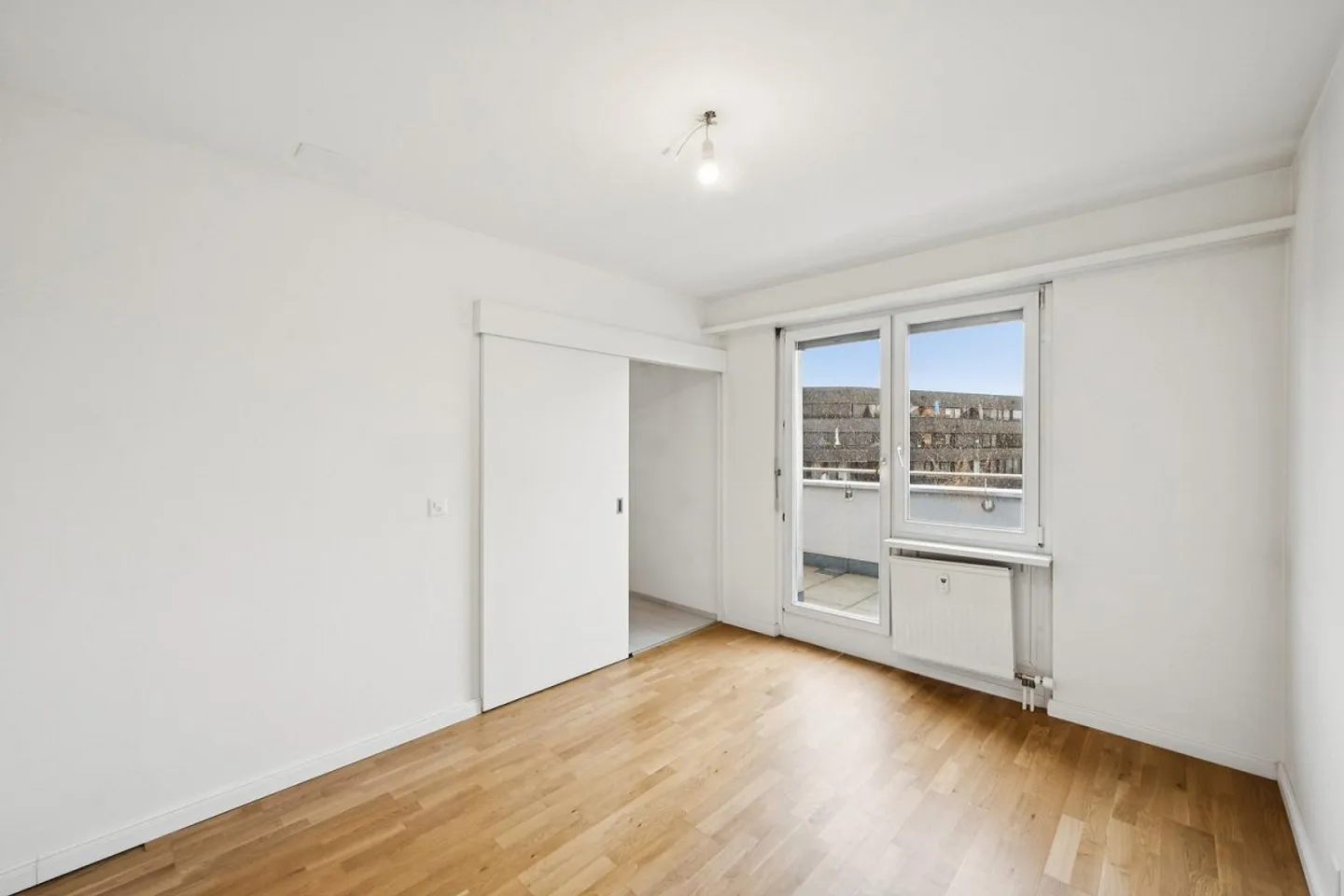 2.5 Room Apartment for Rent - Photo 7 of 11