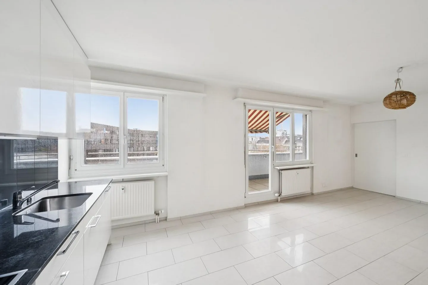 2.5 Room Apartment for Rent - Photo 5 of 11