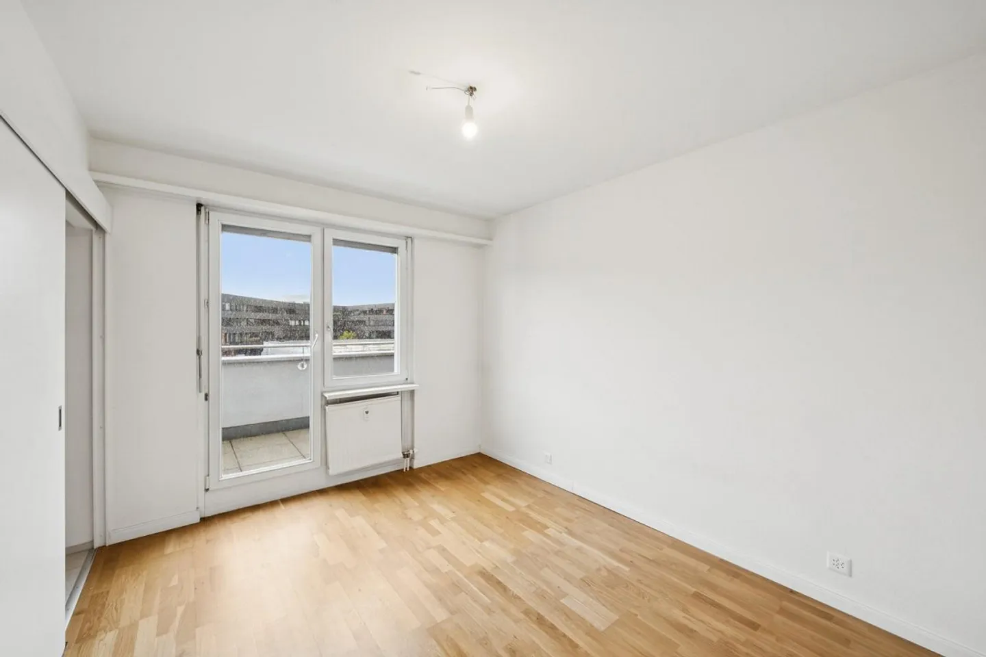 2.5 Room Apartment for Rent - Photo 9 of 11