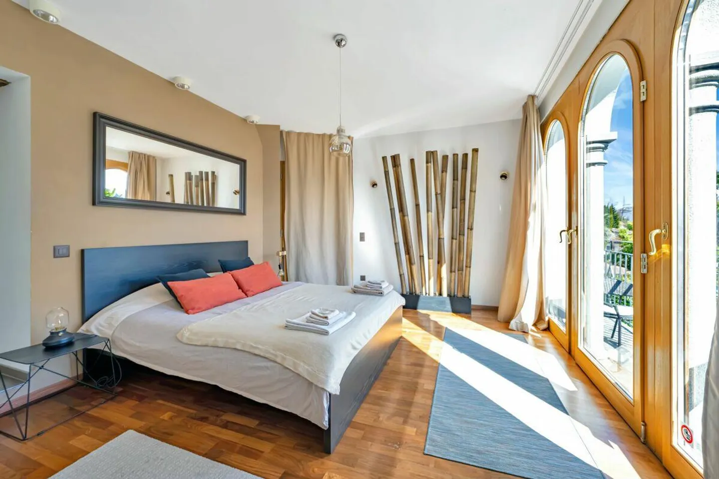 Brione sopra Minusio - Grosse Villa mit Pool - Foto 2 di 17