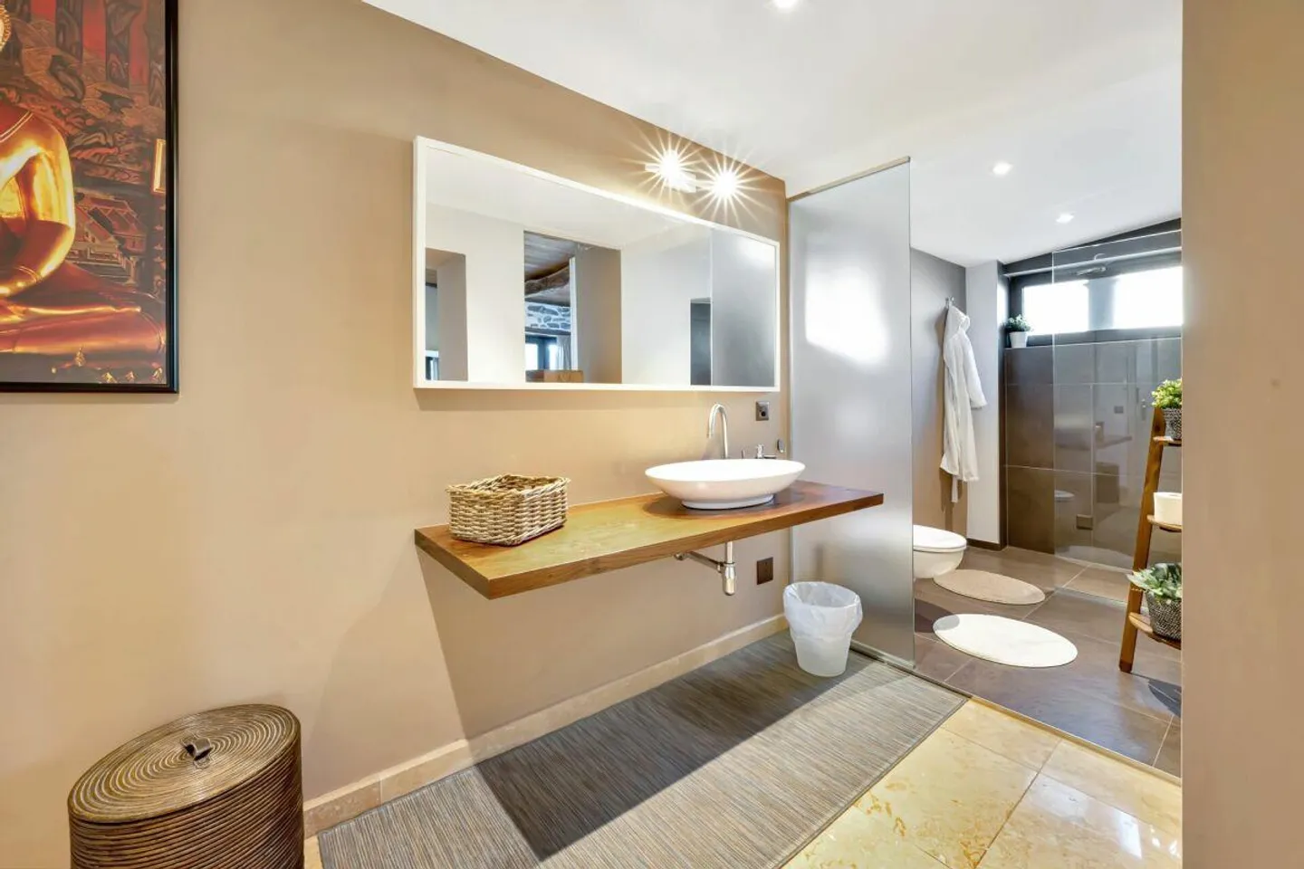 Brione sopra Minusio - Grosse Villa mit Pool - Foto 4 di 17