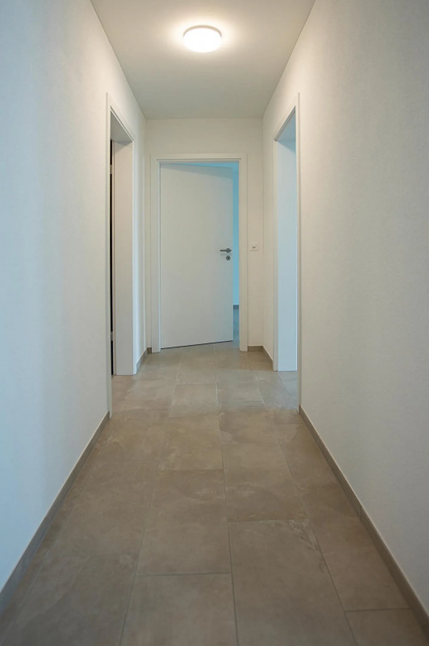 Moderne 3.5-Zimmer-Wohnung im 1.OG - Photo 6 sur 9