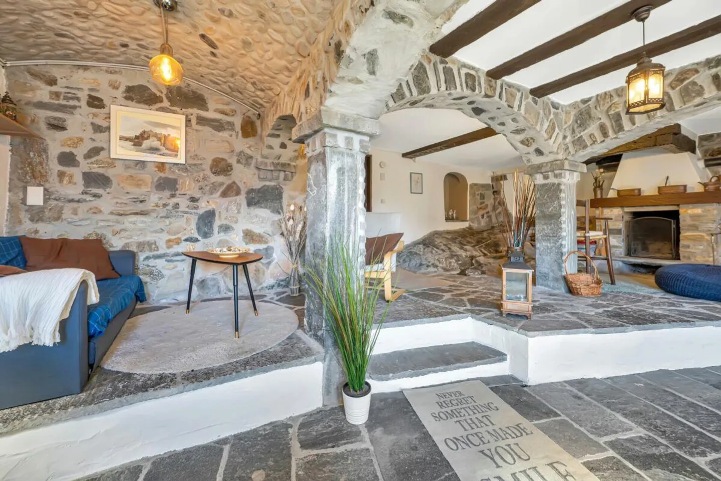 Brione sopra Minusio - Grosse Villa mit Pool - Foto 14 di 17