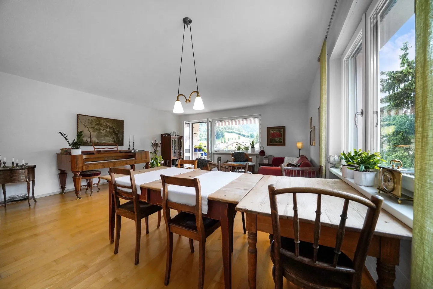Appartement lumineux de 4,5 pièces dans un emplacement central à Interlaken - Photo 4 sur 16