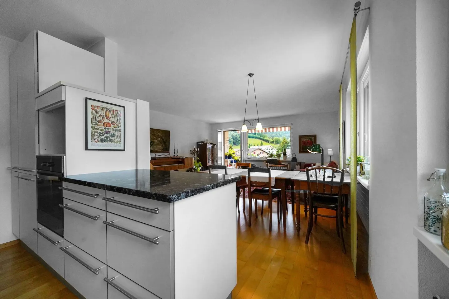 Appartement lumineux de 4,5 pièces dans un emplacement central à Interlaken - Photo 9 sur 16