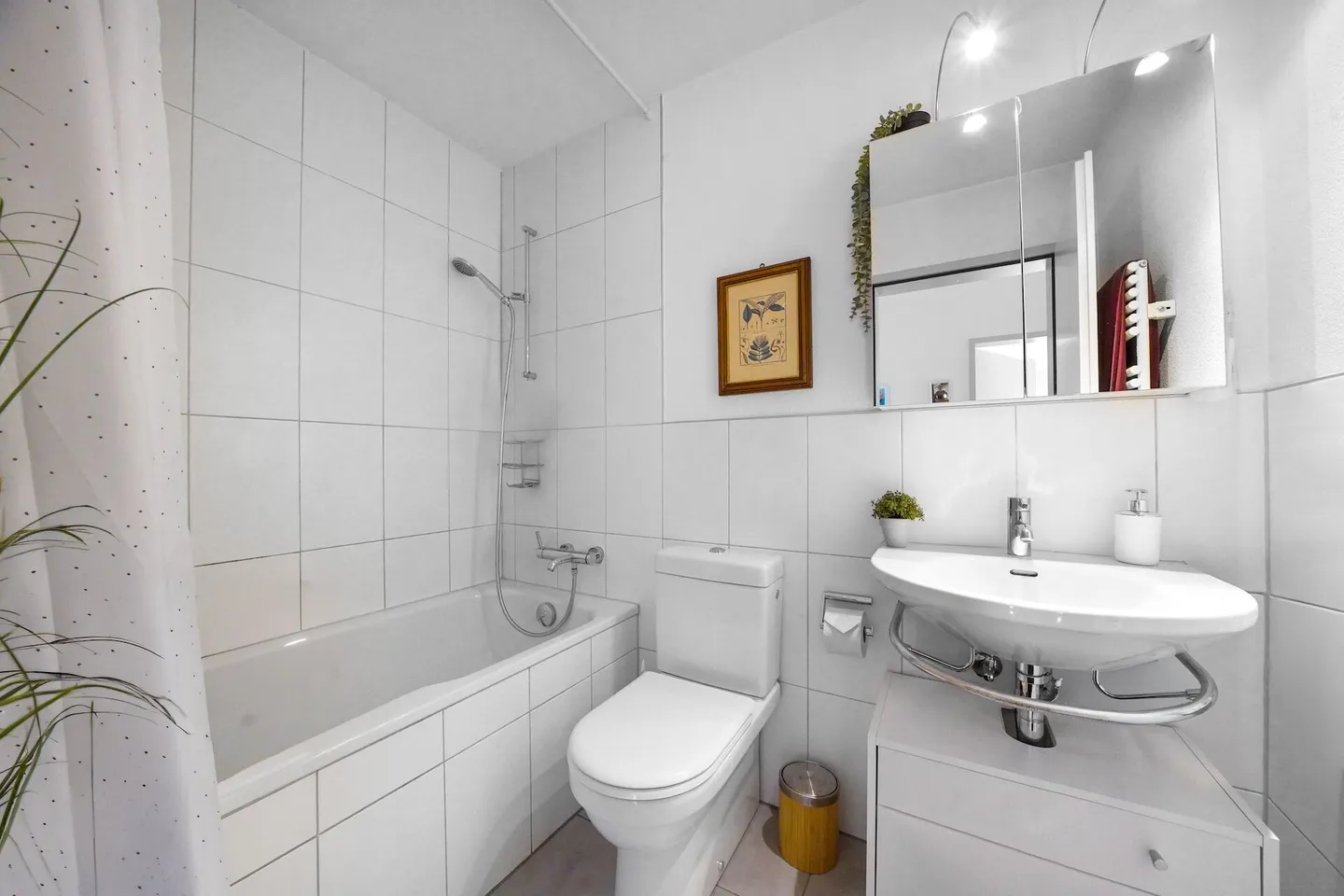 Appartement lumineux de 4,5 pièces dans un emplacement central à Interlaken - Photo 14 sur 16