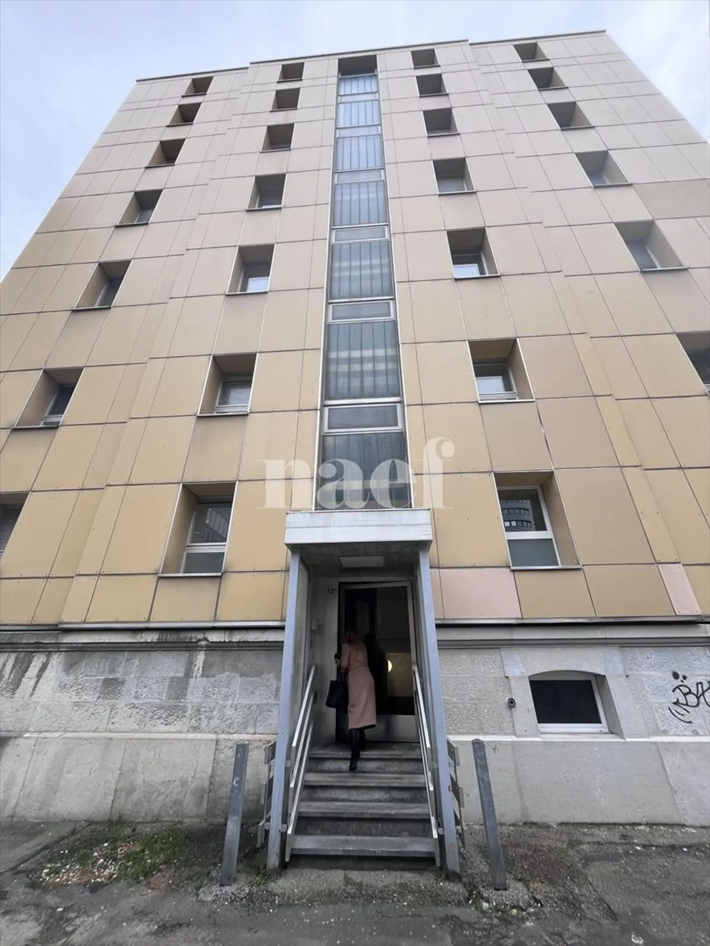 Geräumiges renoviertes Studio - Photo 2 sur 7